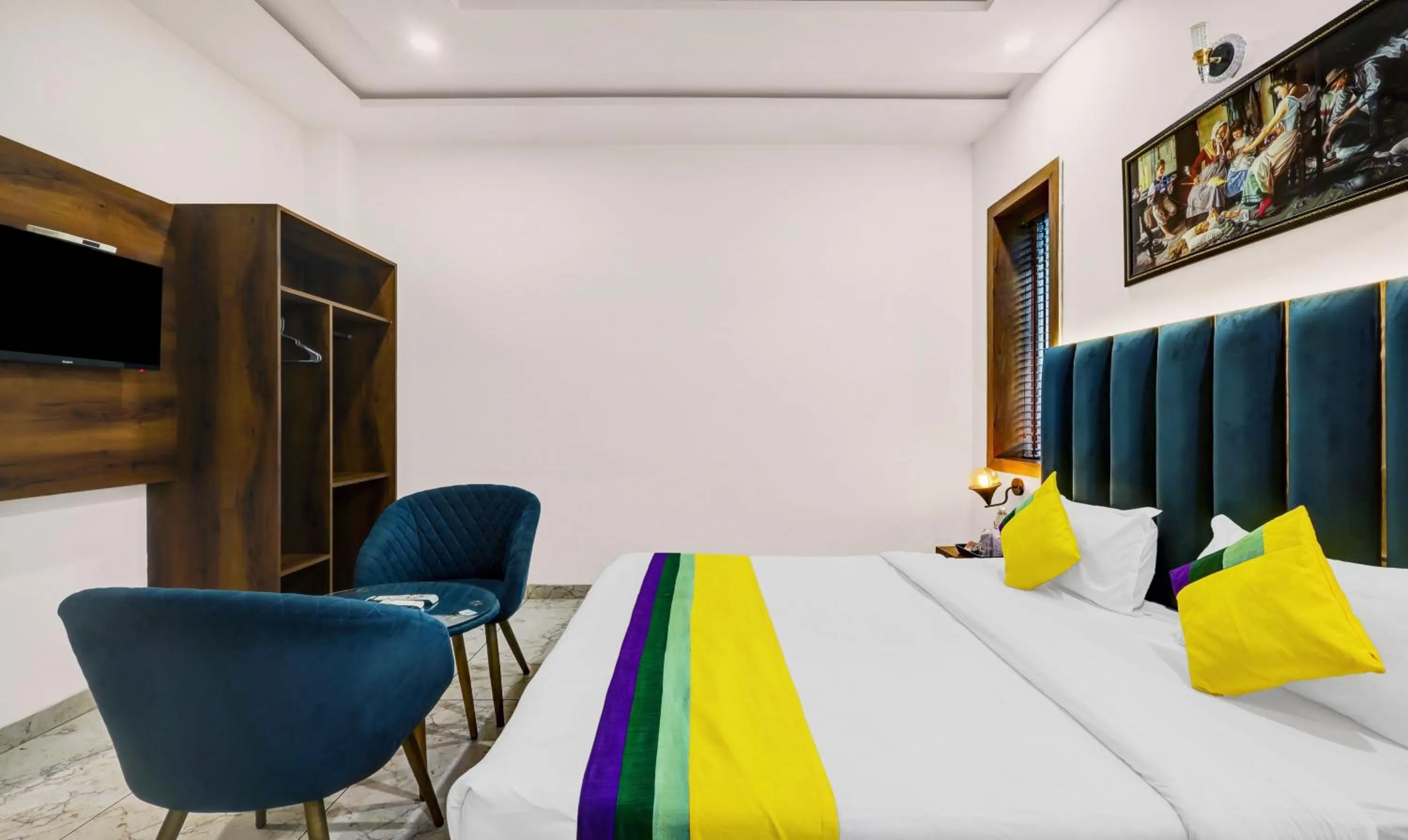 Bedroom, Bed in Itsy Hotels Vedansh