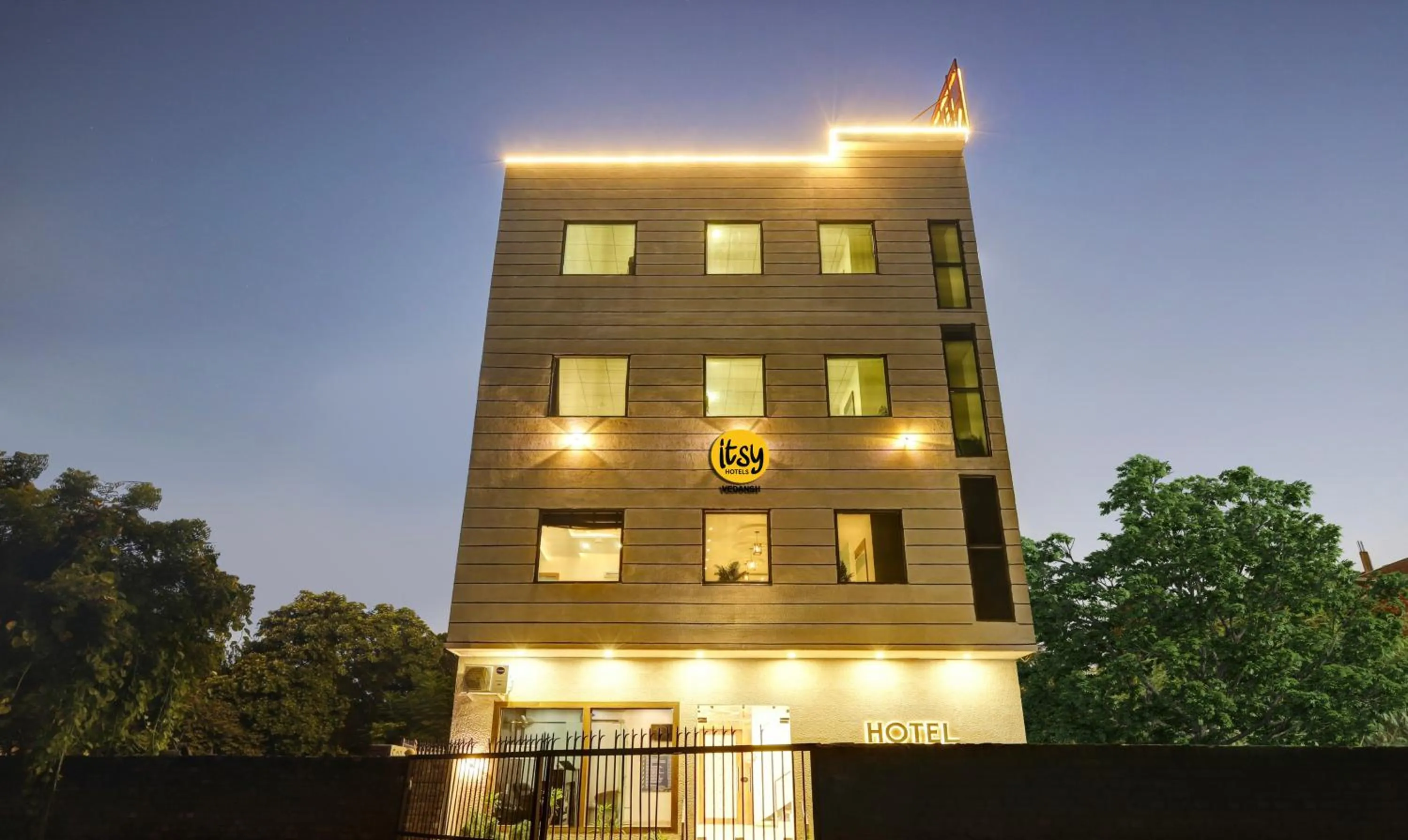 Property building in Itsy Hotels Vedansh