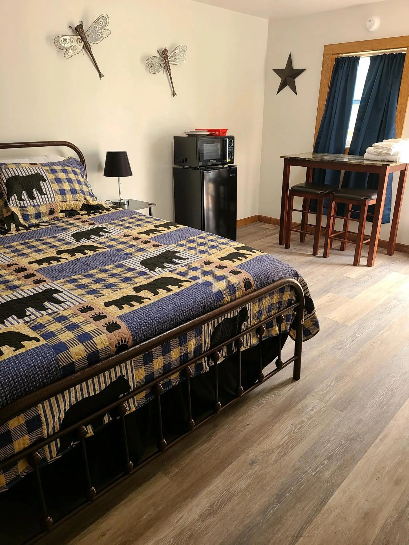 Bed in Eagle Rock Resort