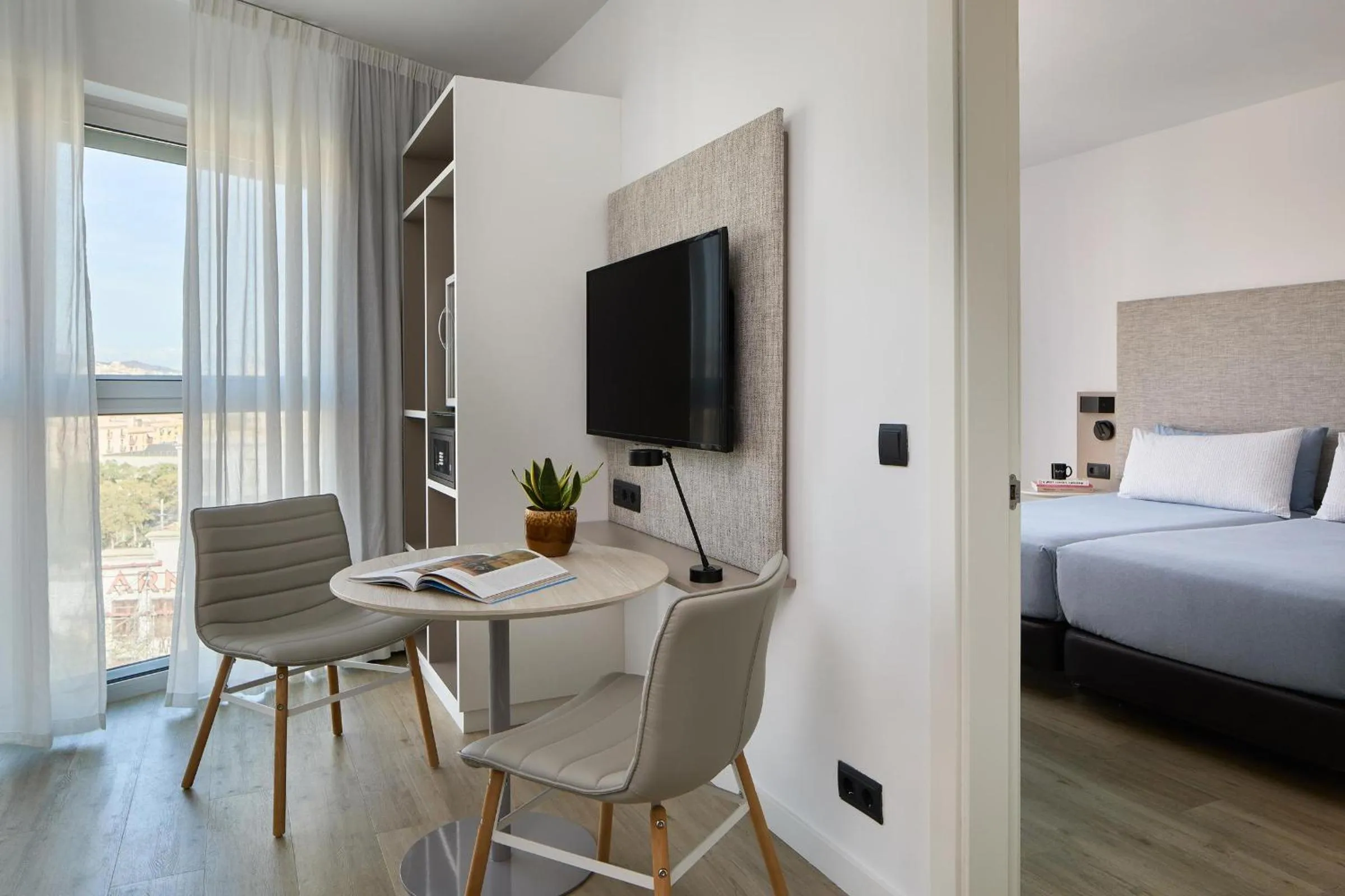 Living room, Bed in INNSiDE by Meliá Barcelona Apolo