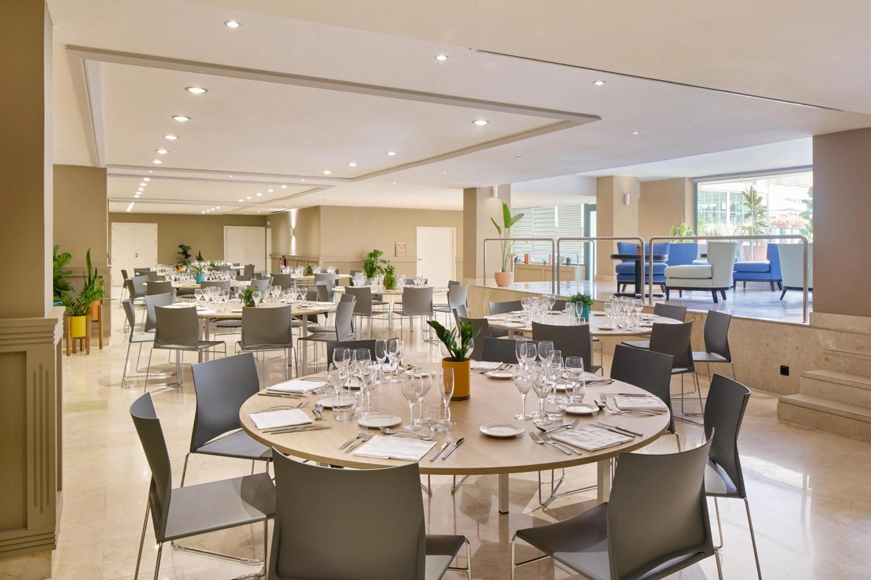 Meeting/conference room in INNSiDE by Meliá Barcelona Apolo