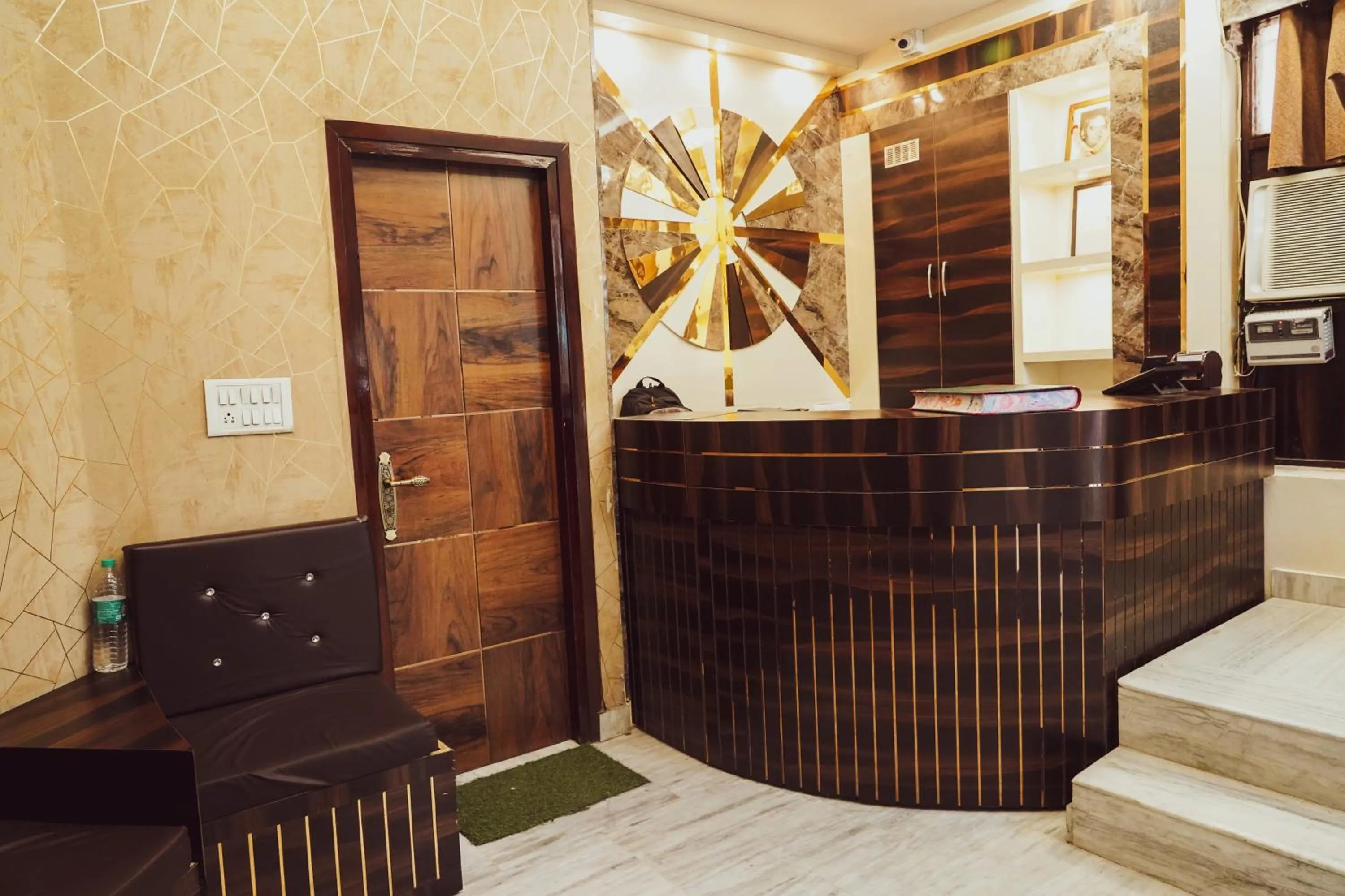 Lobby or reception in Hotel Batra Home Nizamuddin