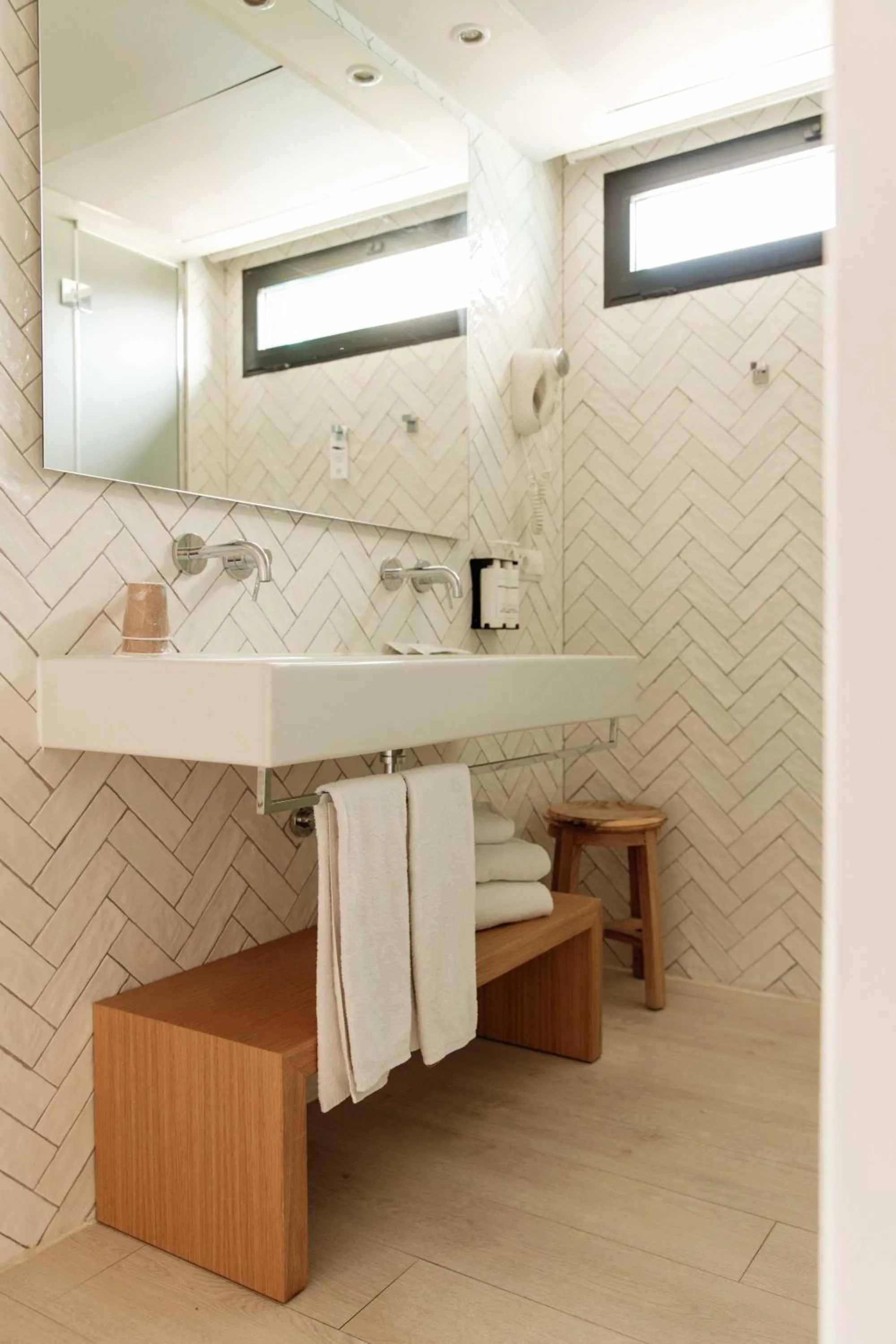 Bathroom in Hotel Almirante