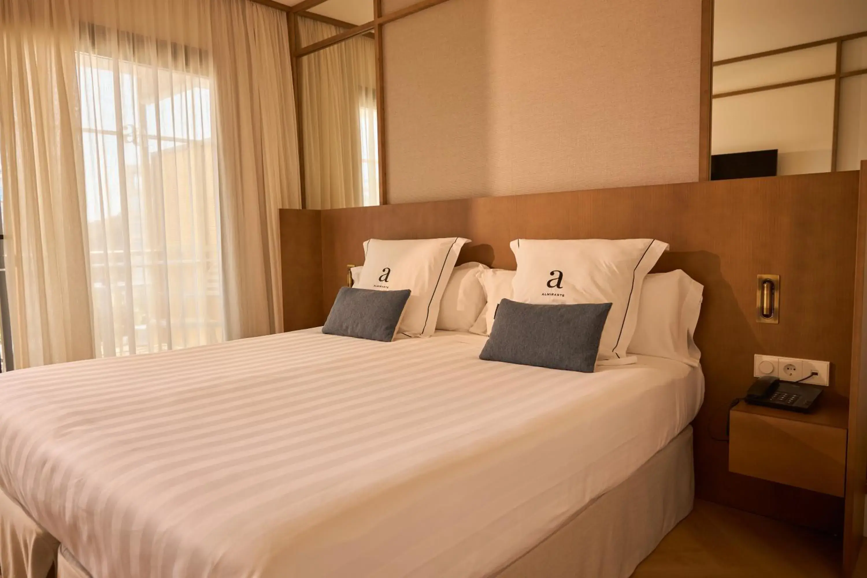 Premium Double or Twin Room in Hotel Almirante Premium Double or Twin Room in Hotel Almirante