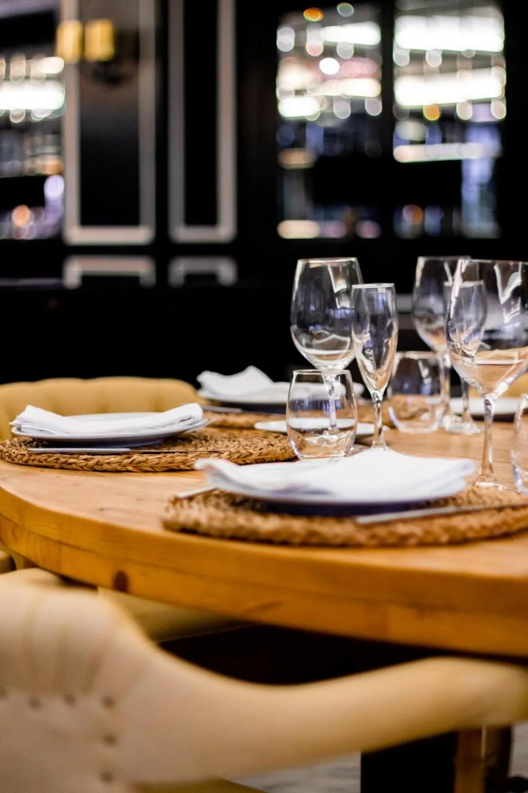 Restaurant/places to eat in Hotel Almirante