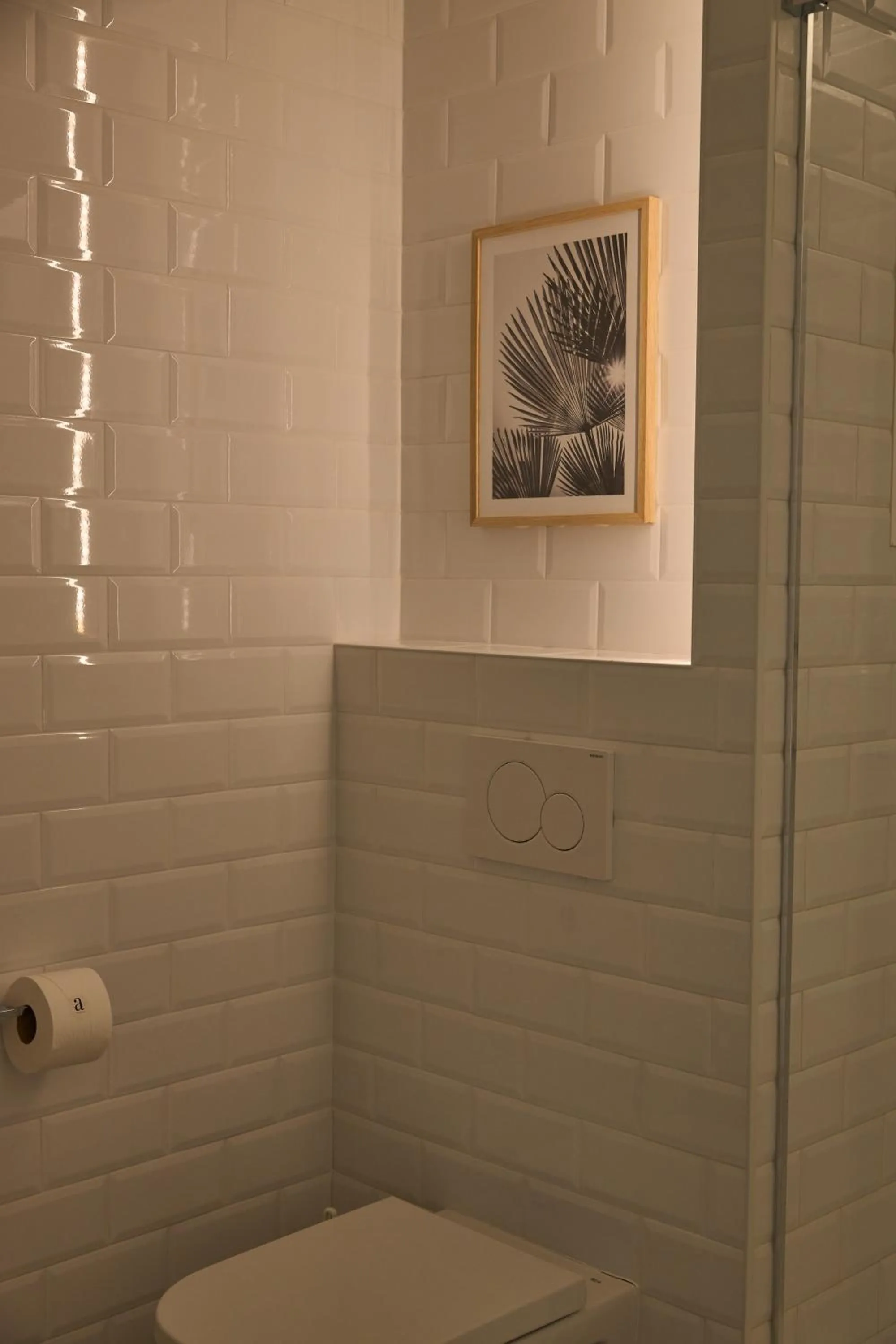 Shower in Hotel Almirante