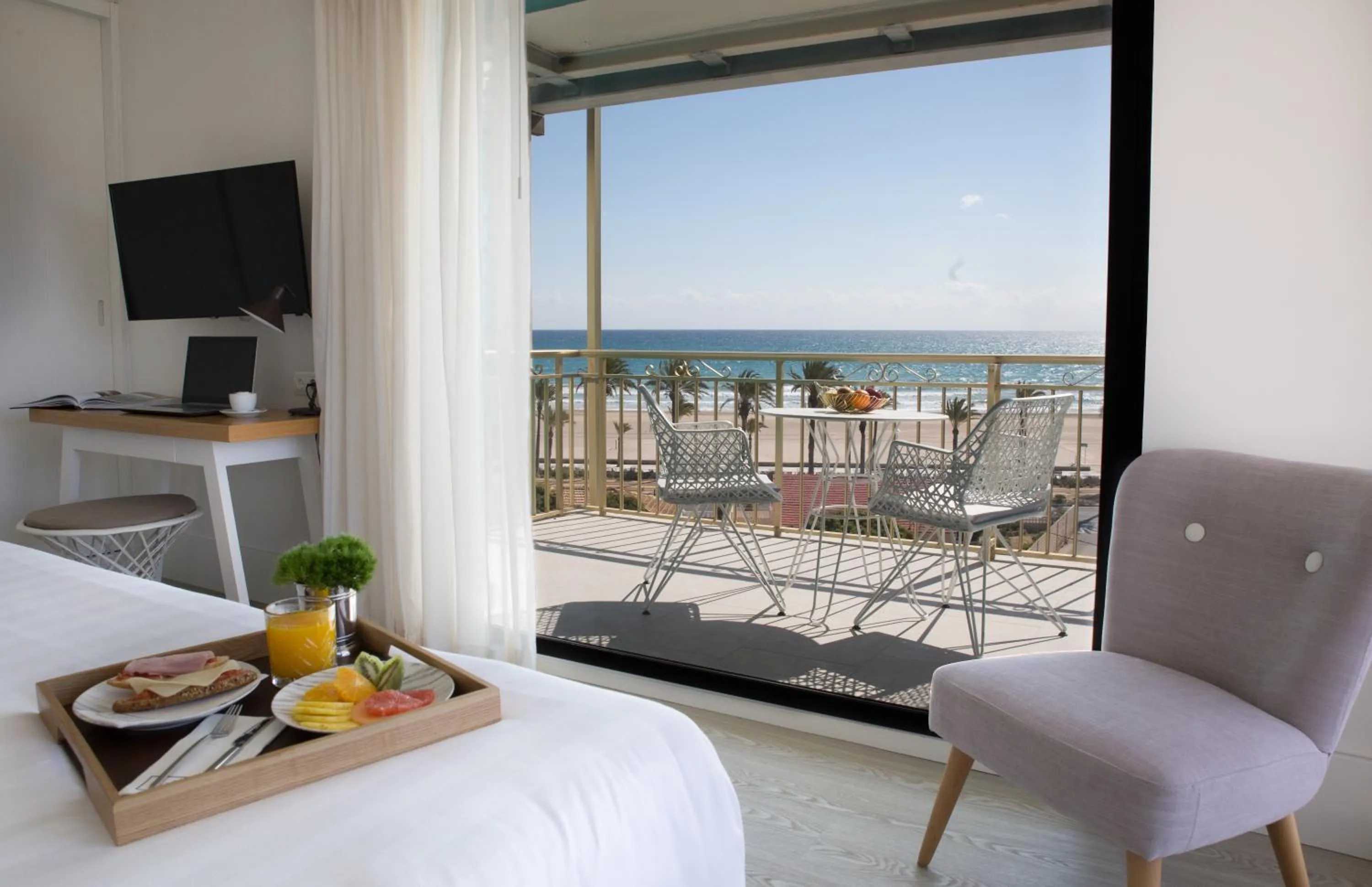Superior Double Room with Sea View in Hotel Almirante