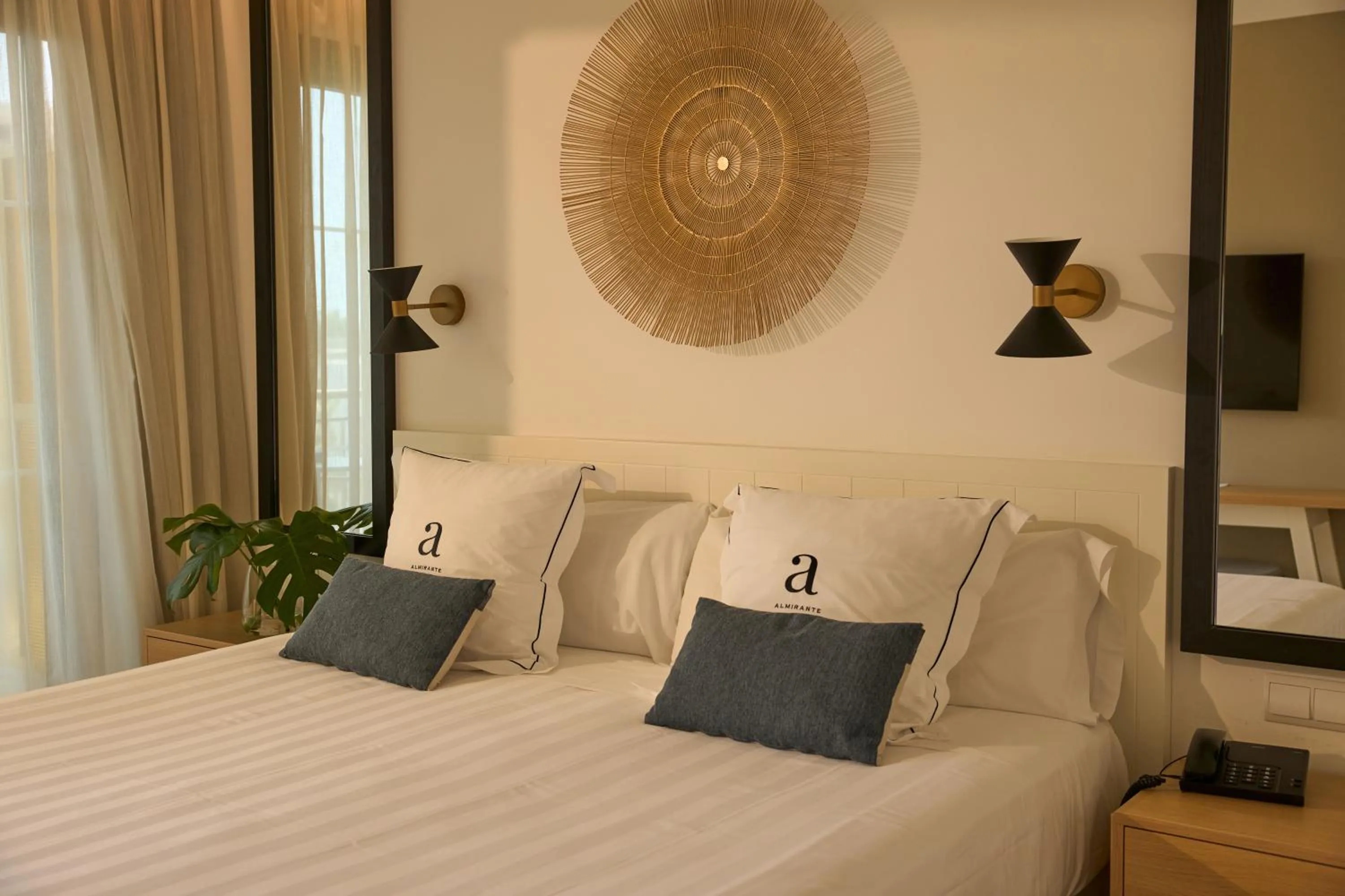 Bed in Hotel Almirante