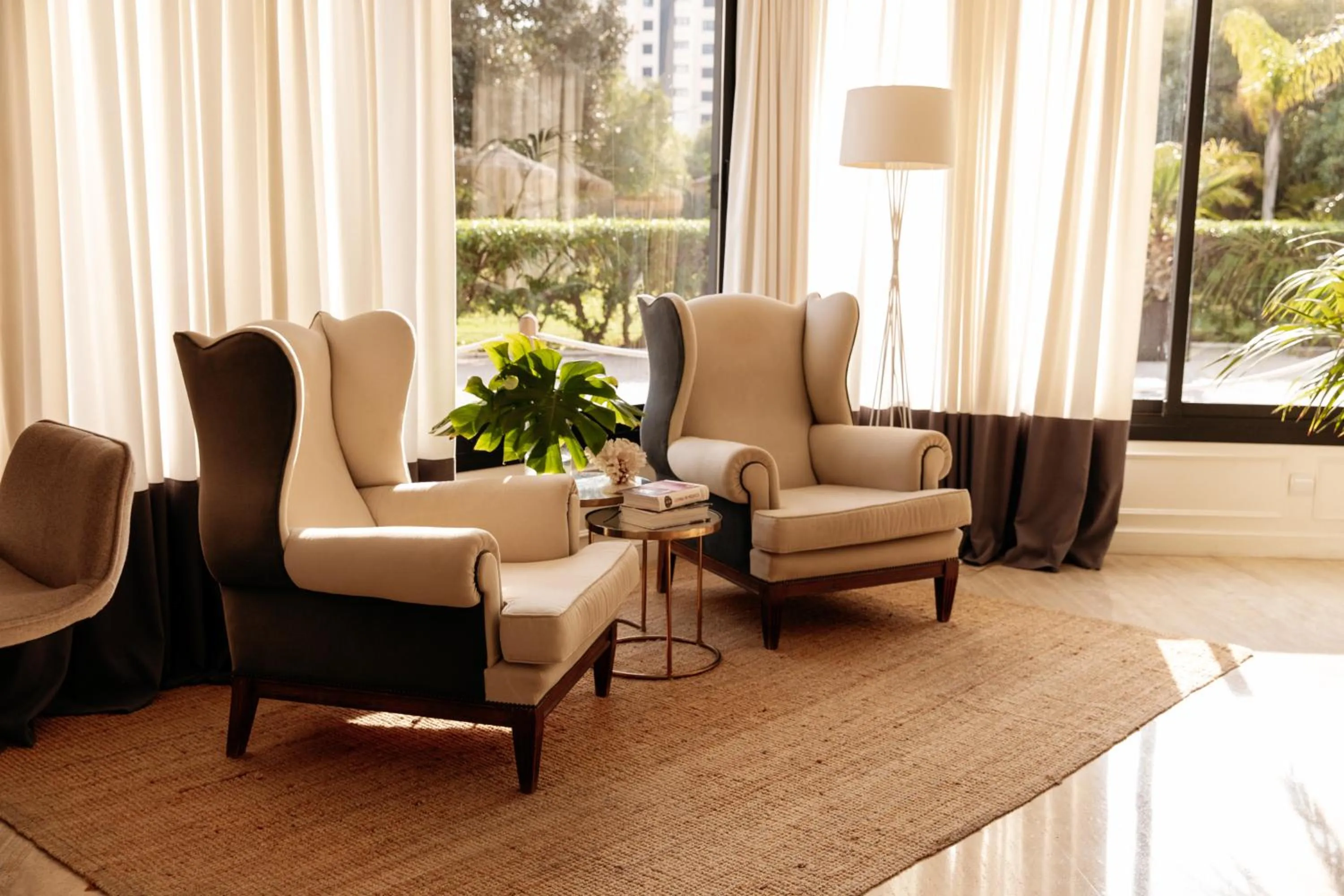 Lobby or reception in Hotel Almirante