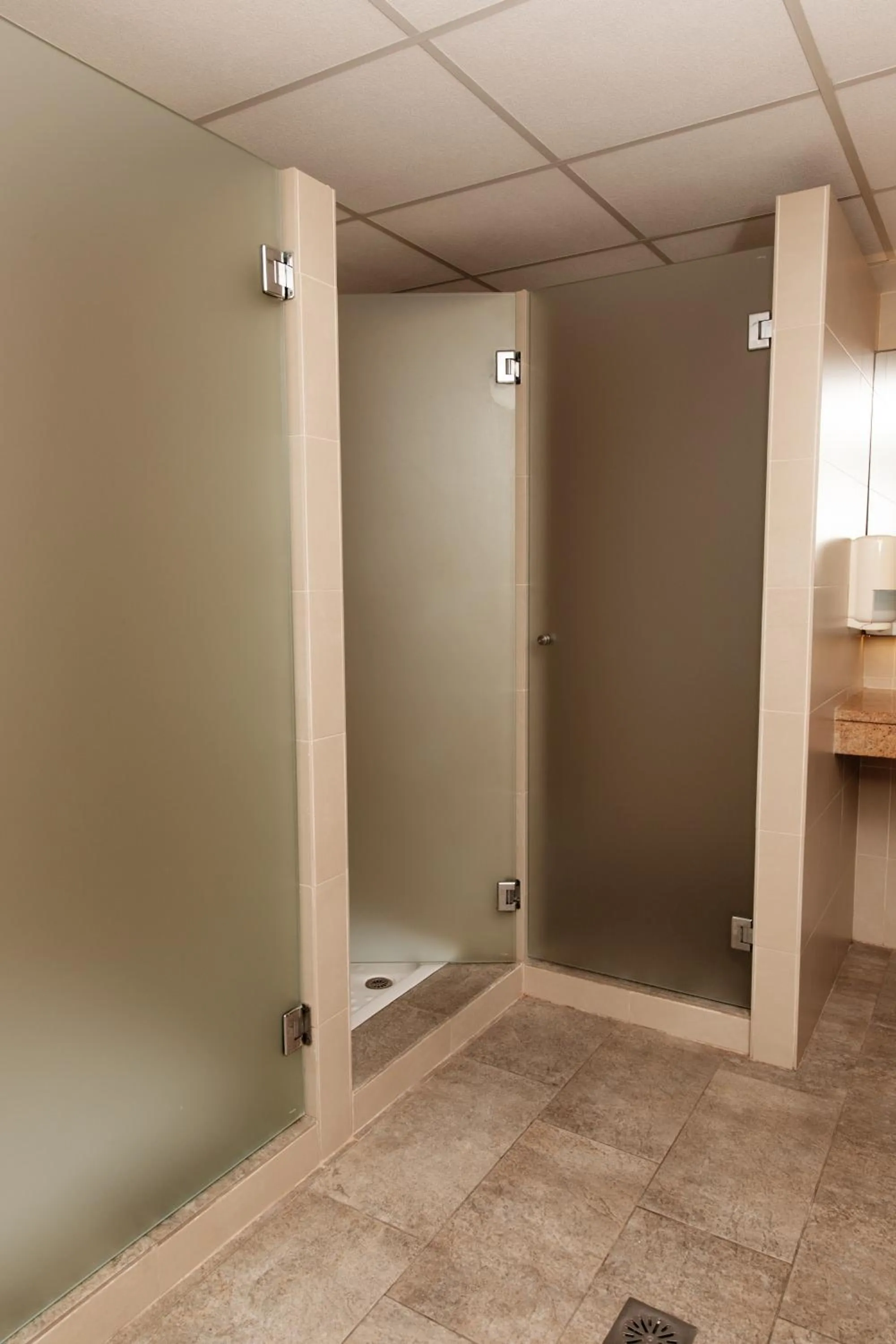 Area and facilities in Hotel Almirante