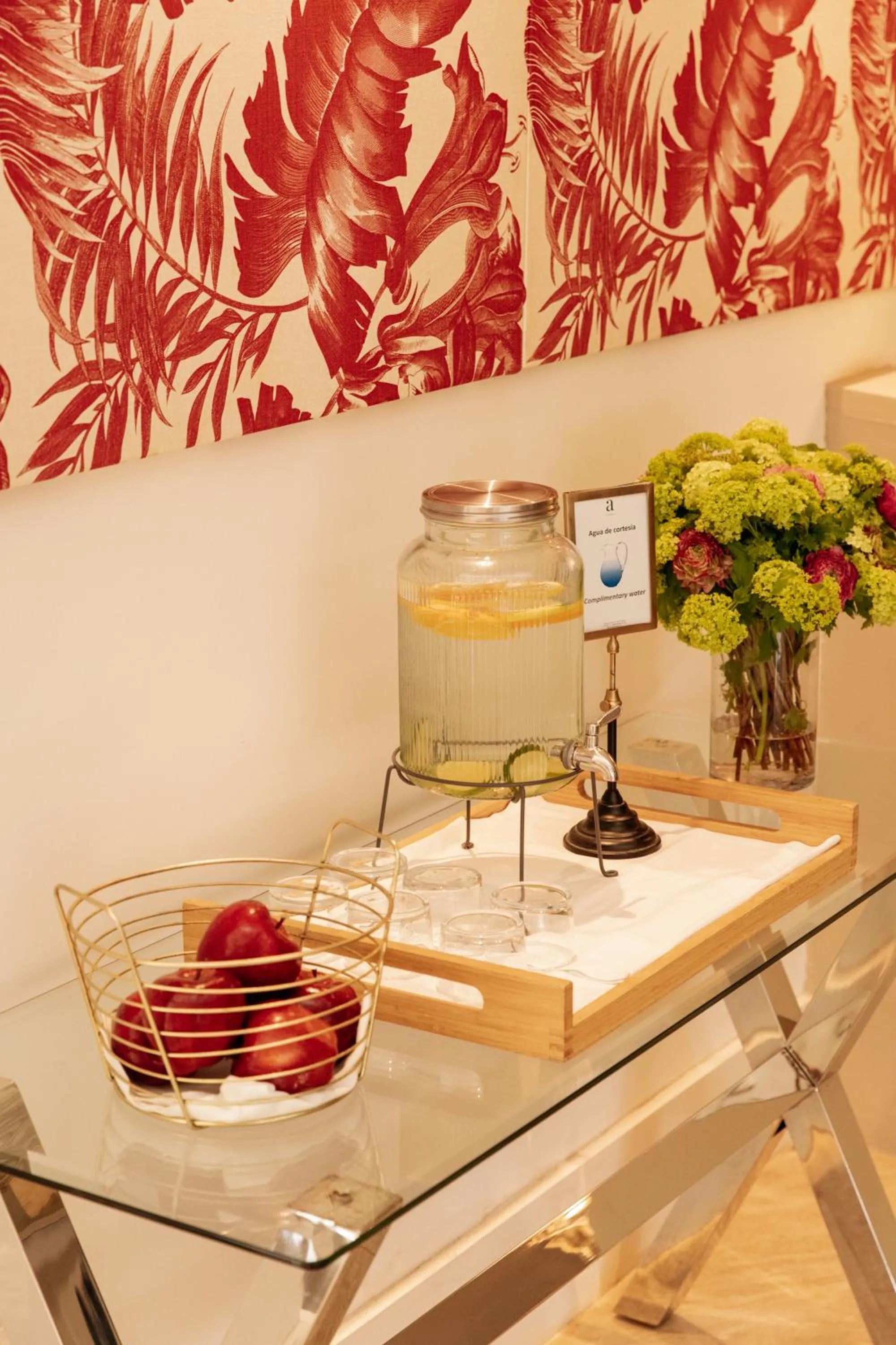 Lobby or reception in Hotel Almirante