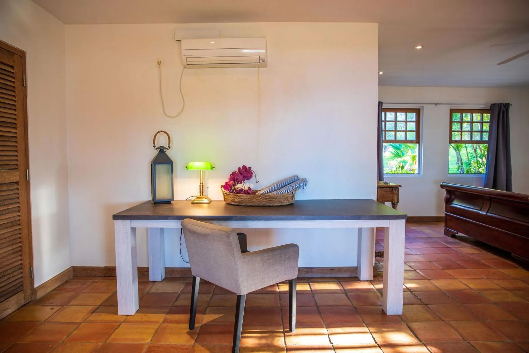 Living room in Quill Gardens Boutique Hotel