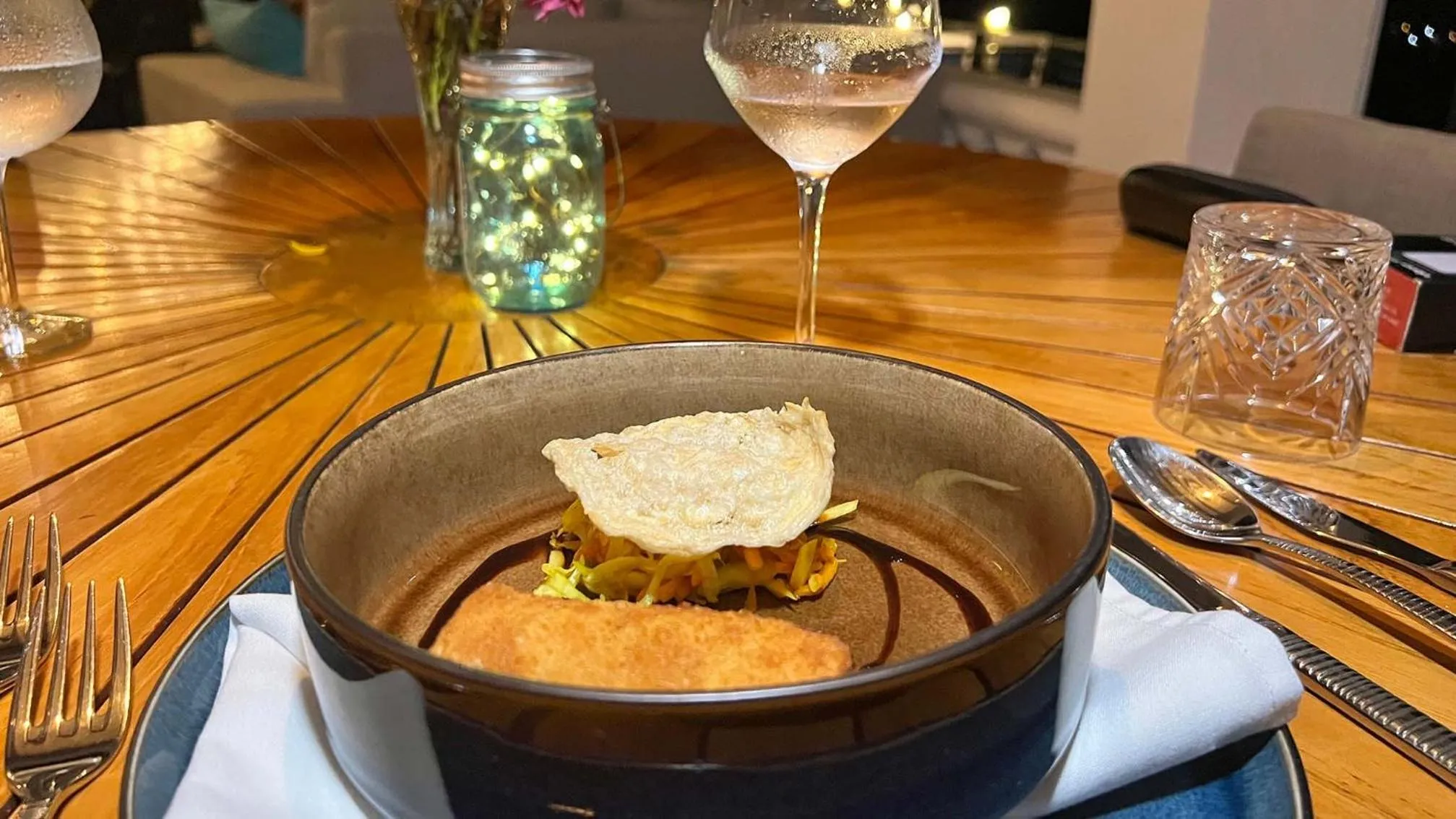 Food and drinks in Quill Gardens Boutique Hotel