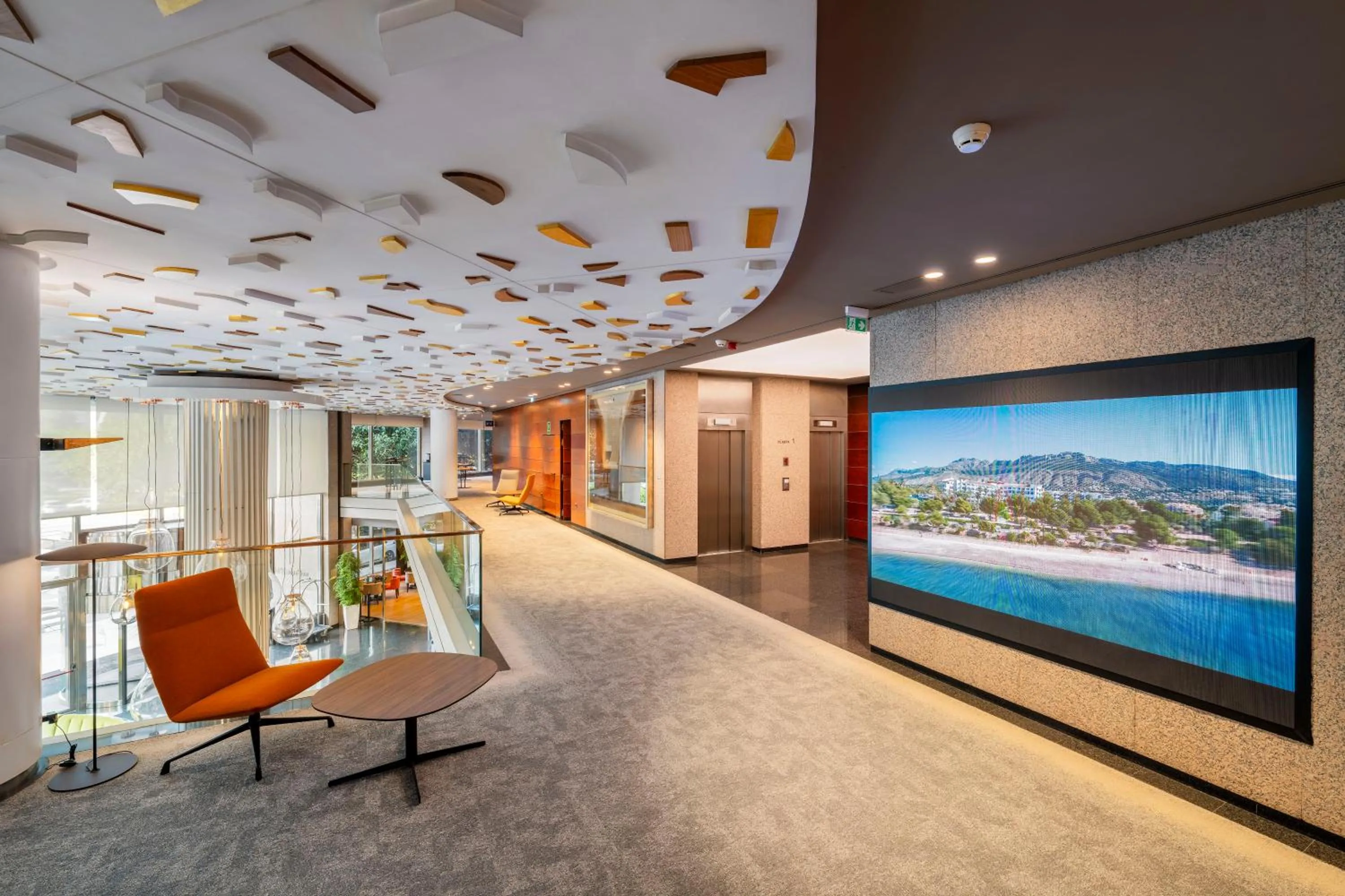 Property building in SH Valencia Palace