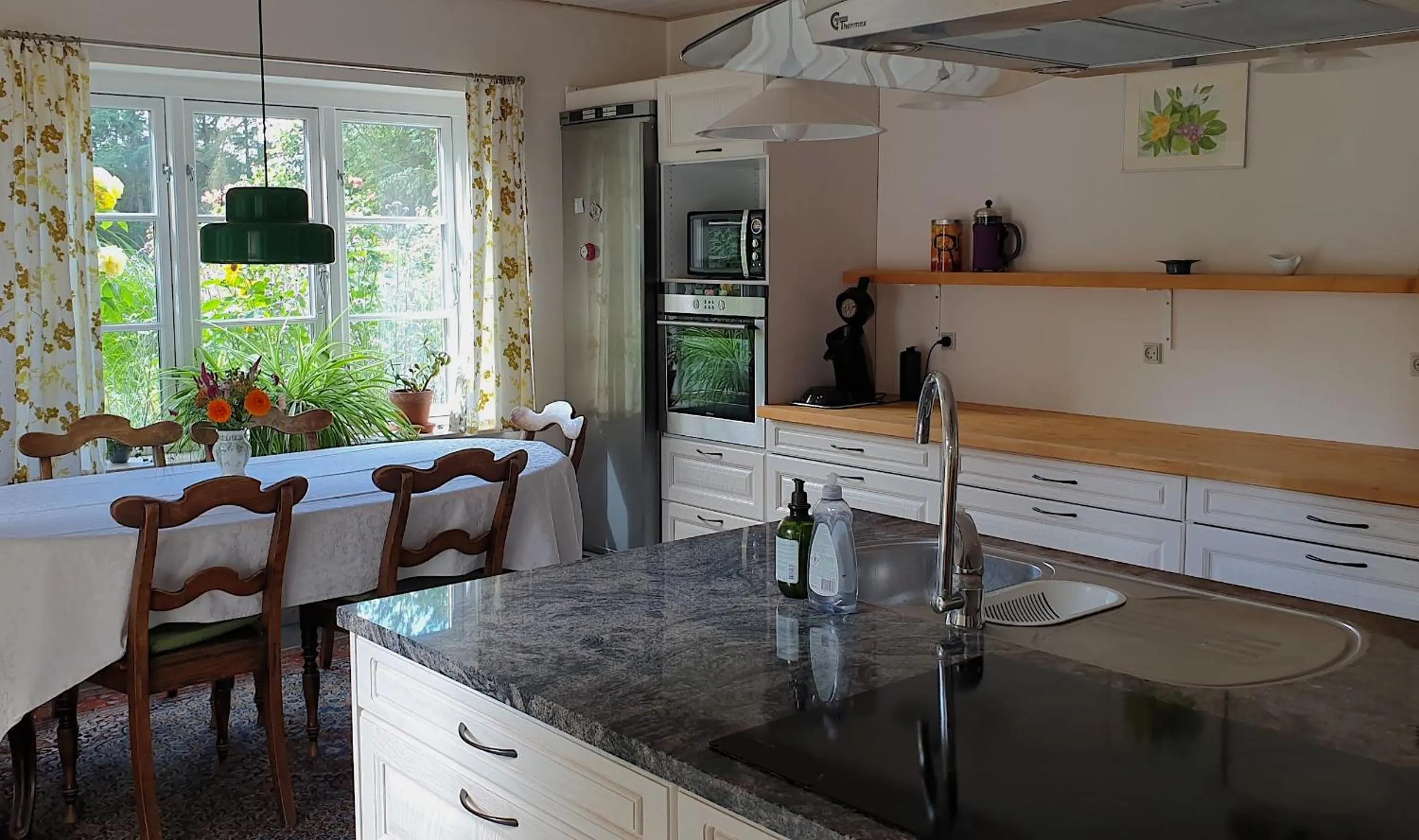 Kitchen or kitchenette in Farmors Hus