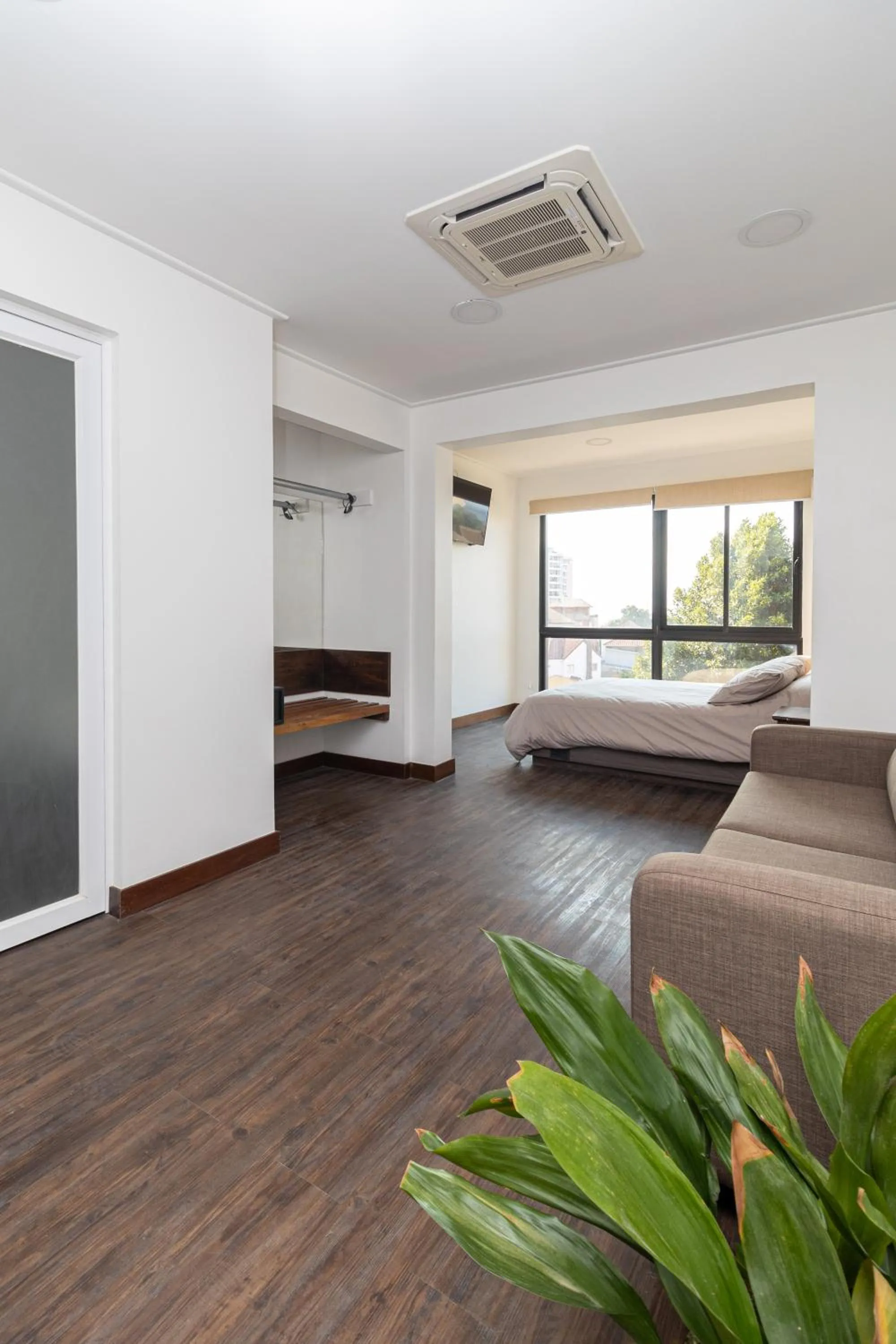 Deluxe Room (2 Adults + 1 Child) in Hotel Boutique Ossido Nero