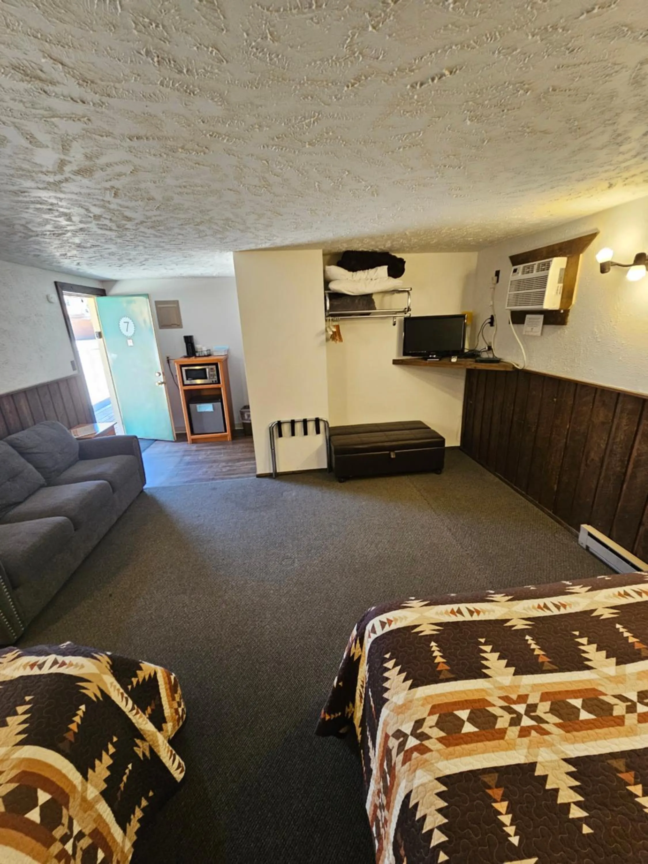 Bed in The Hulett Motel