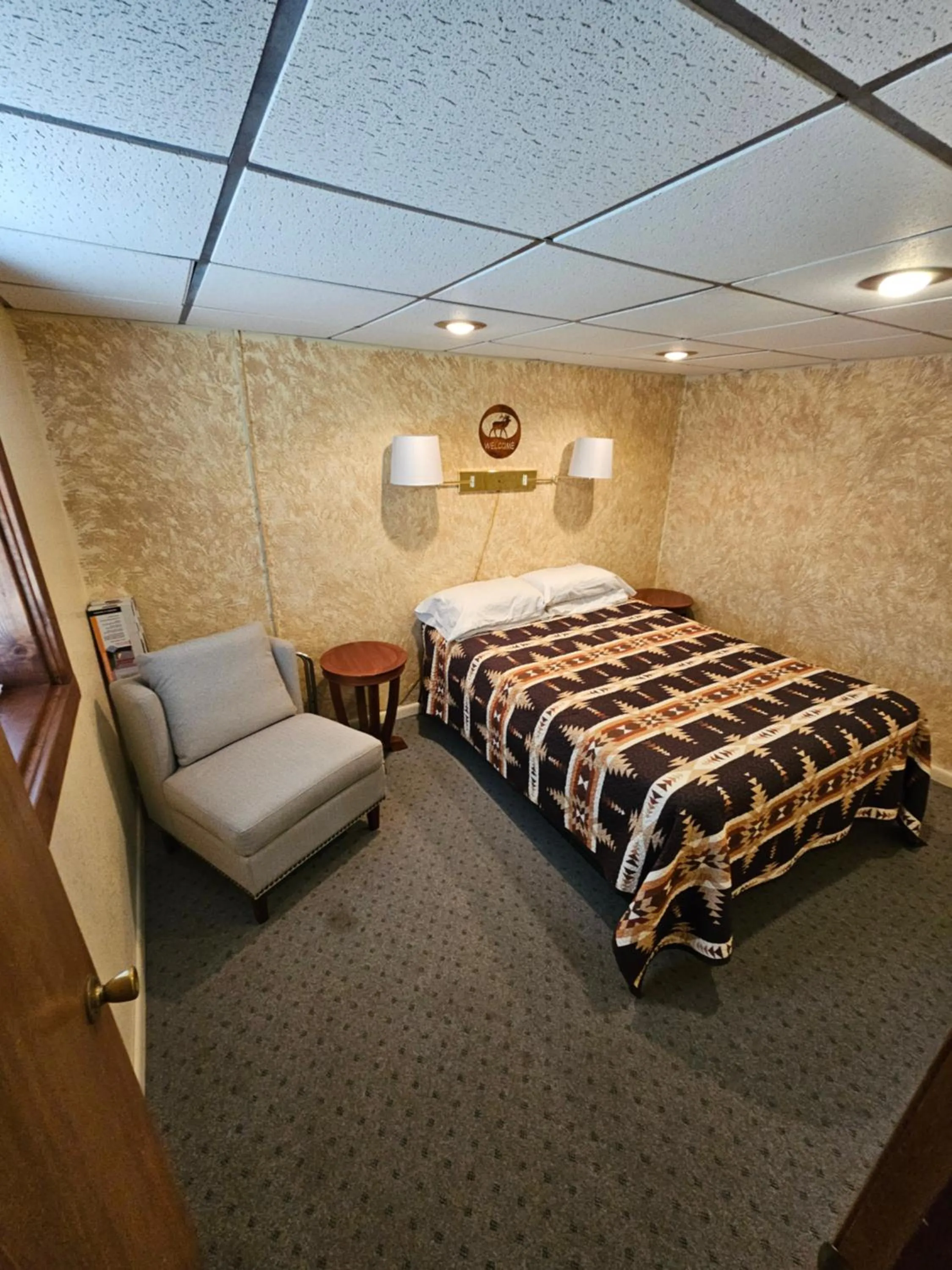 Bed in The Hulett Motel