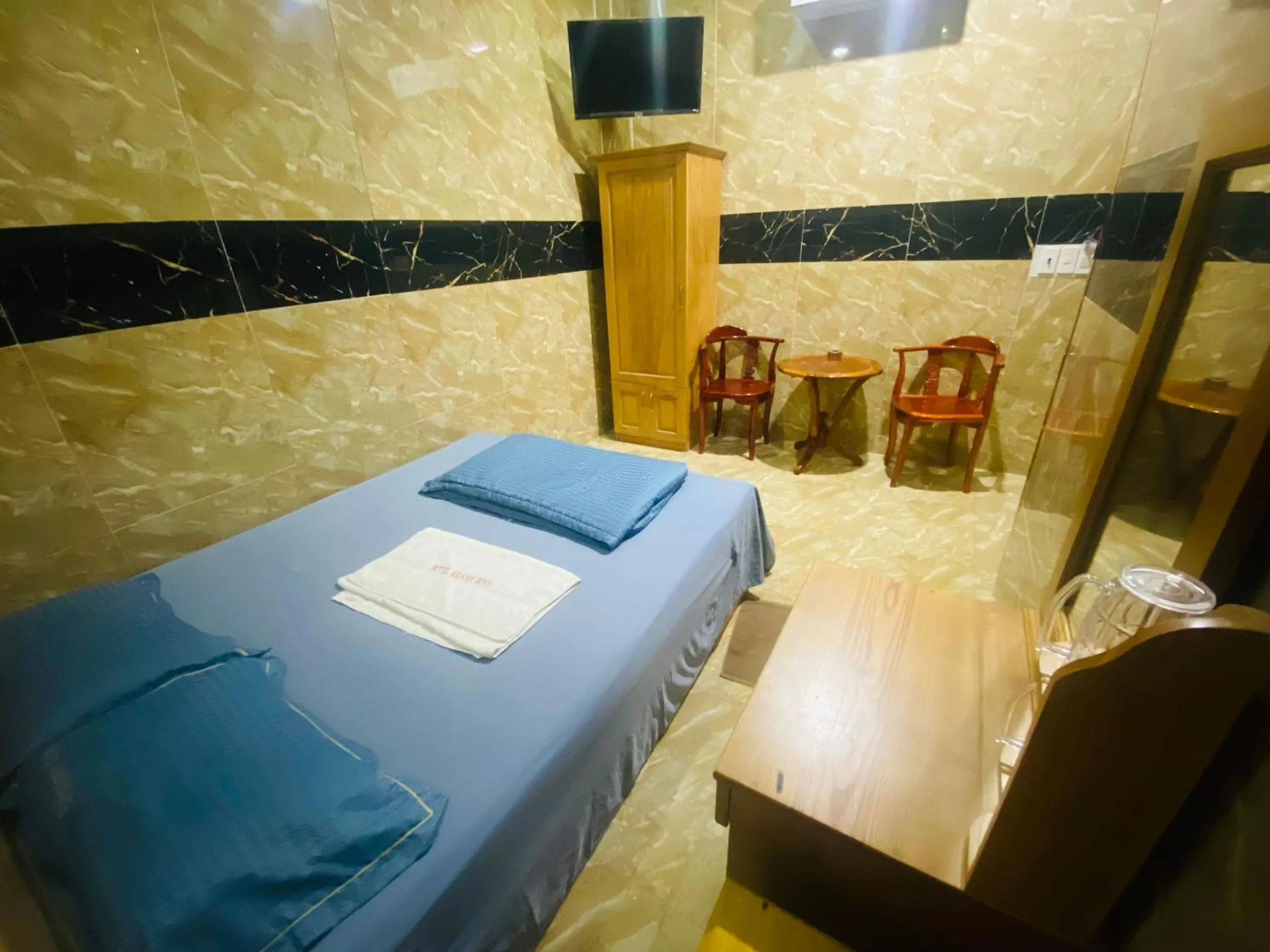 Bedroom, Bed in Khách Sạn Khánh Bình - Bình Dương