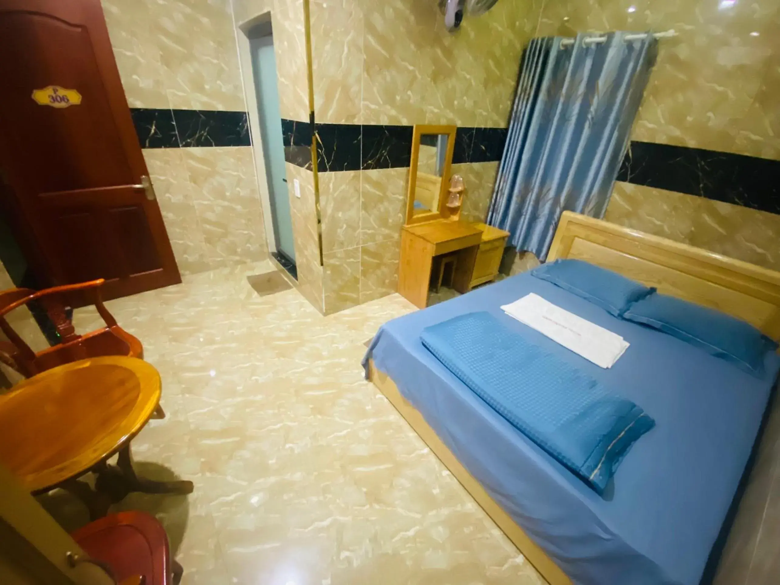 Standard Double Room in Khách Sạn Khánh Bình - Bình Dương Standard Double Room in Khách Sạn Khánh Bình - Bình Dương