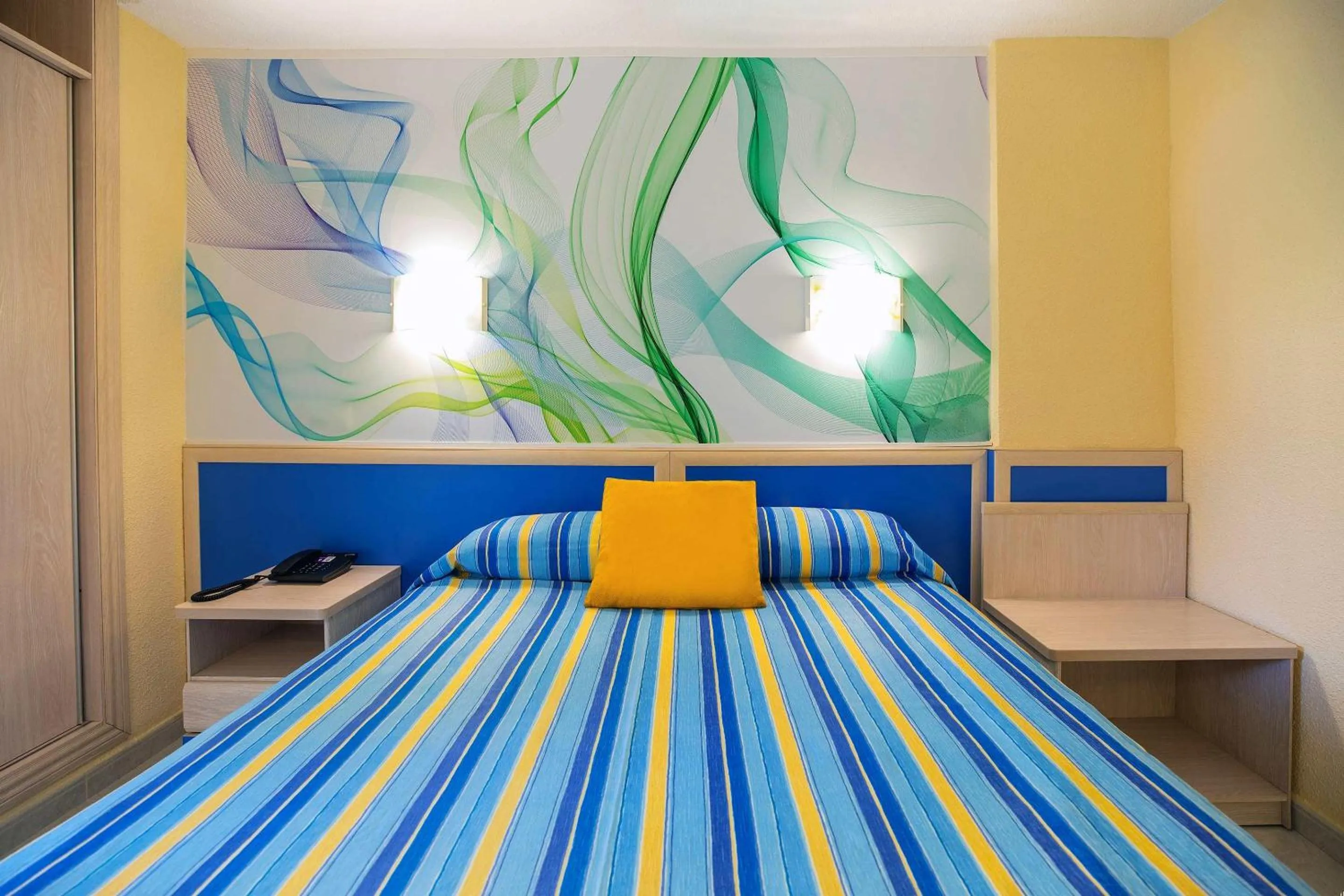 Photo of the whole room, Bed in Hotel Servigroup Rialto