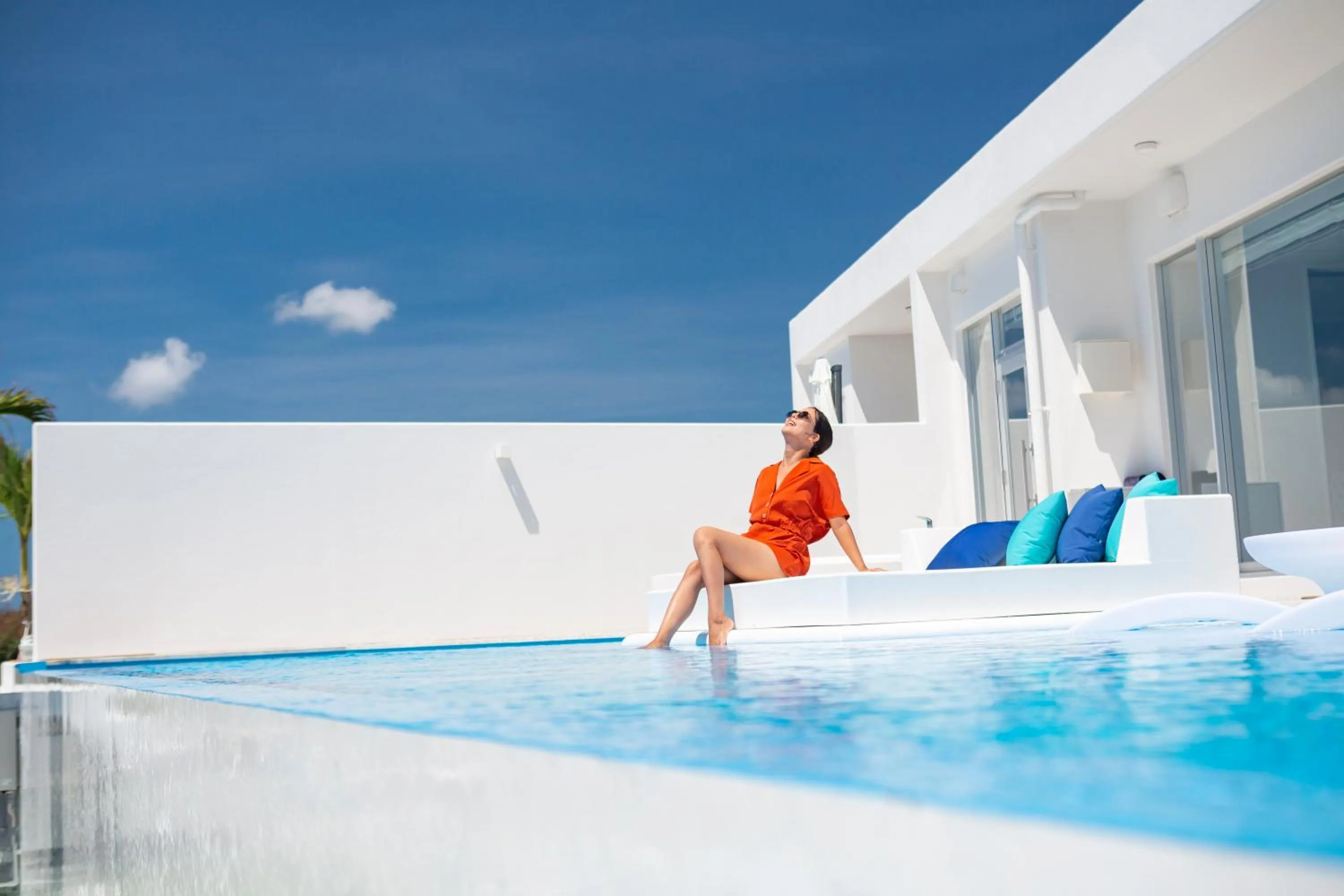 Swimming pool in Ronsard Resort IRABU