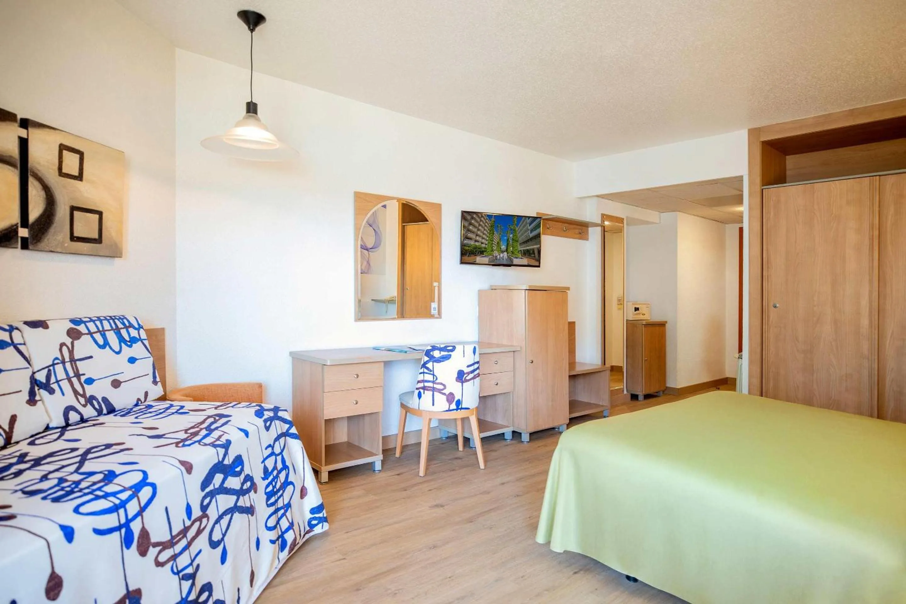 Photo of the whole room, Bed in Hotel Servigroup Papa Luna 4 Sup