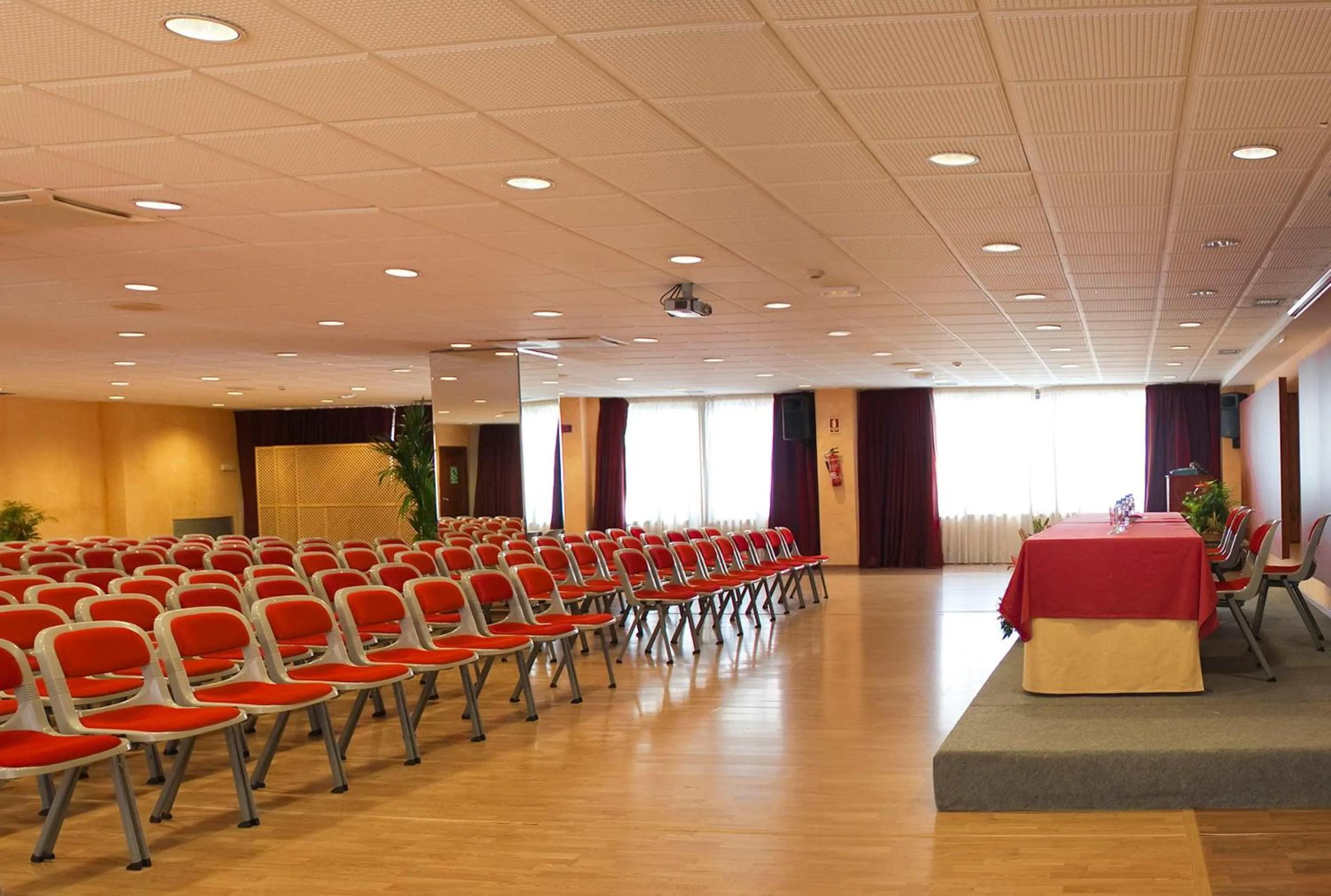 Meeting/conference room in Hotel Servigroup Papa Luna 4 Sup