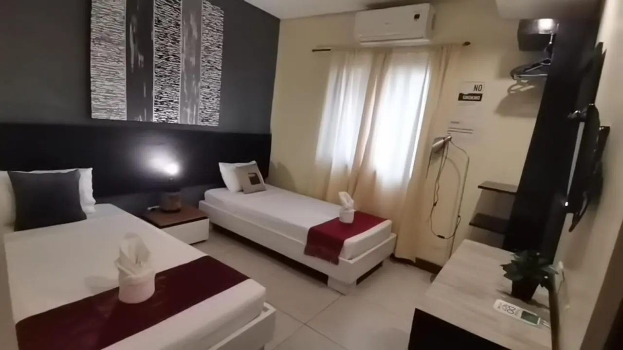 Coron town travellers inn