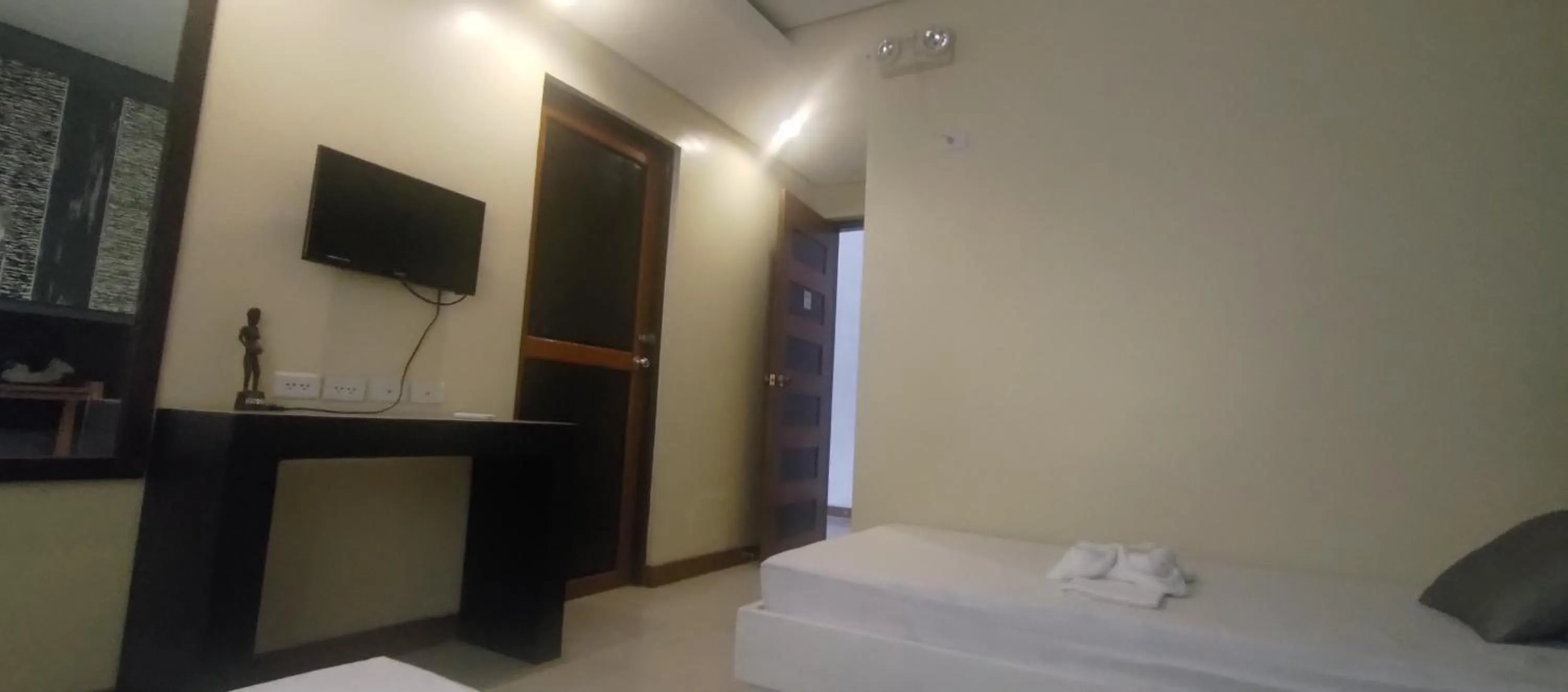 Coron town travellers inn