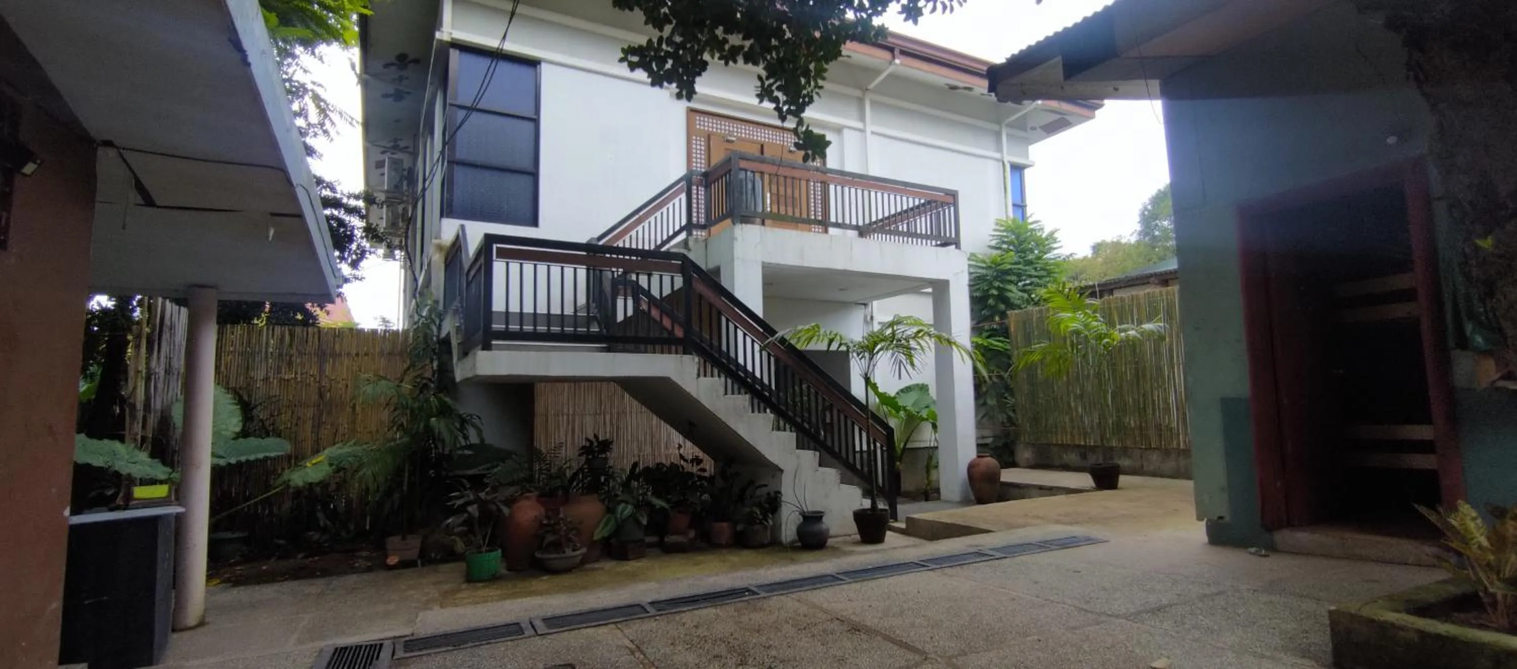 Garden in Coron town travellers inn