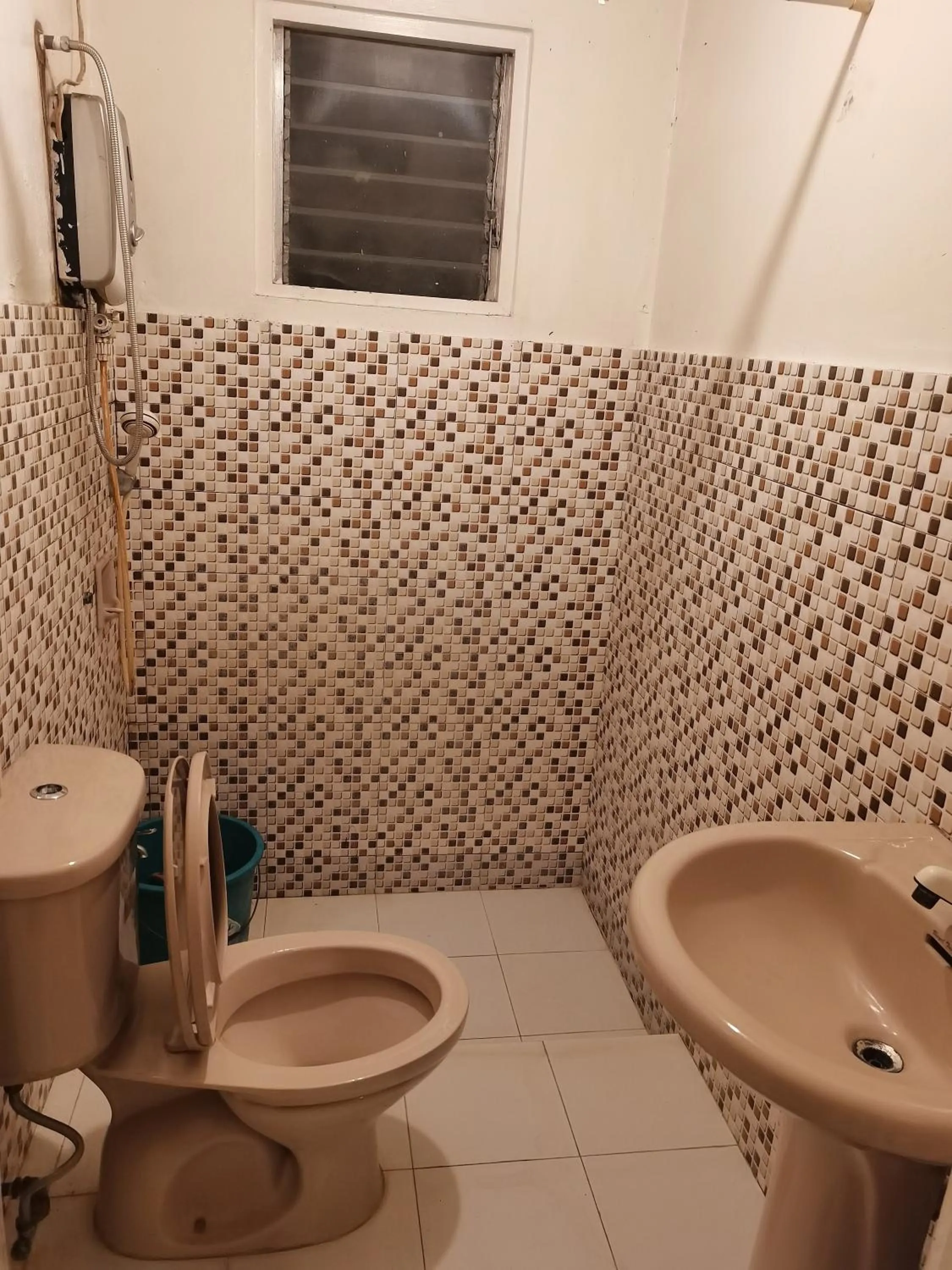 Coron town travellers inn