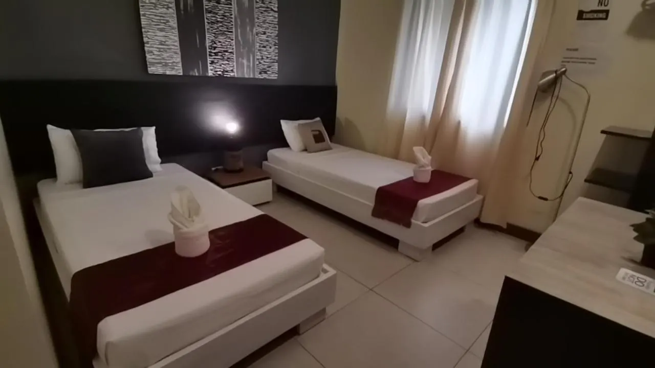 Coron town travellers inn