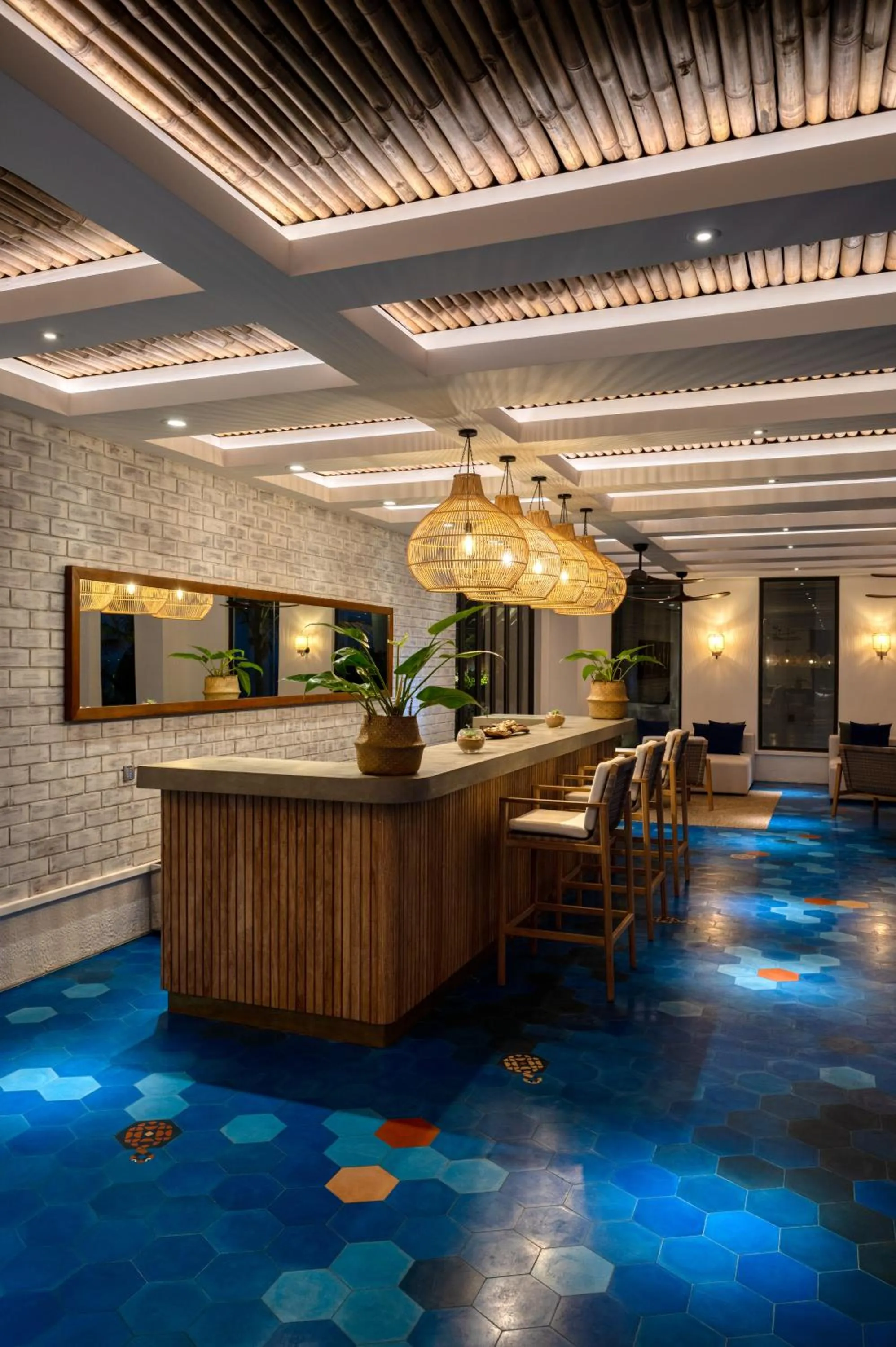 Restaurant/places to eat in Ahu Bay