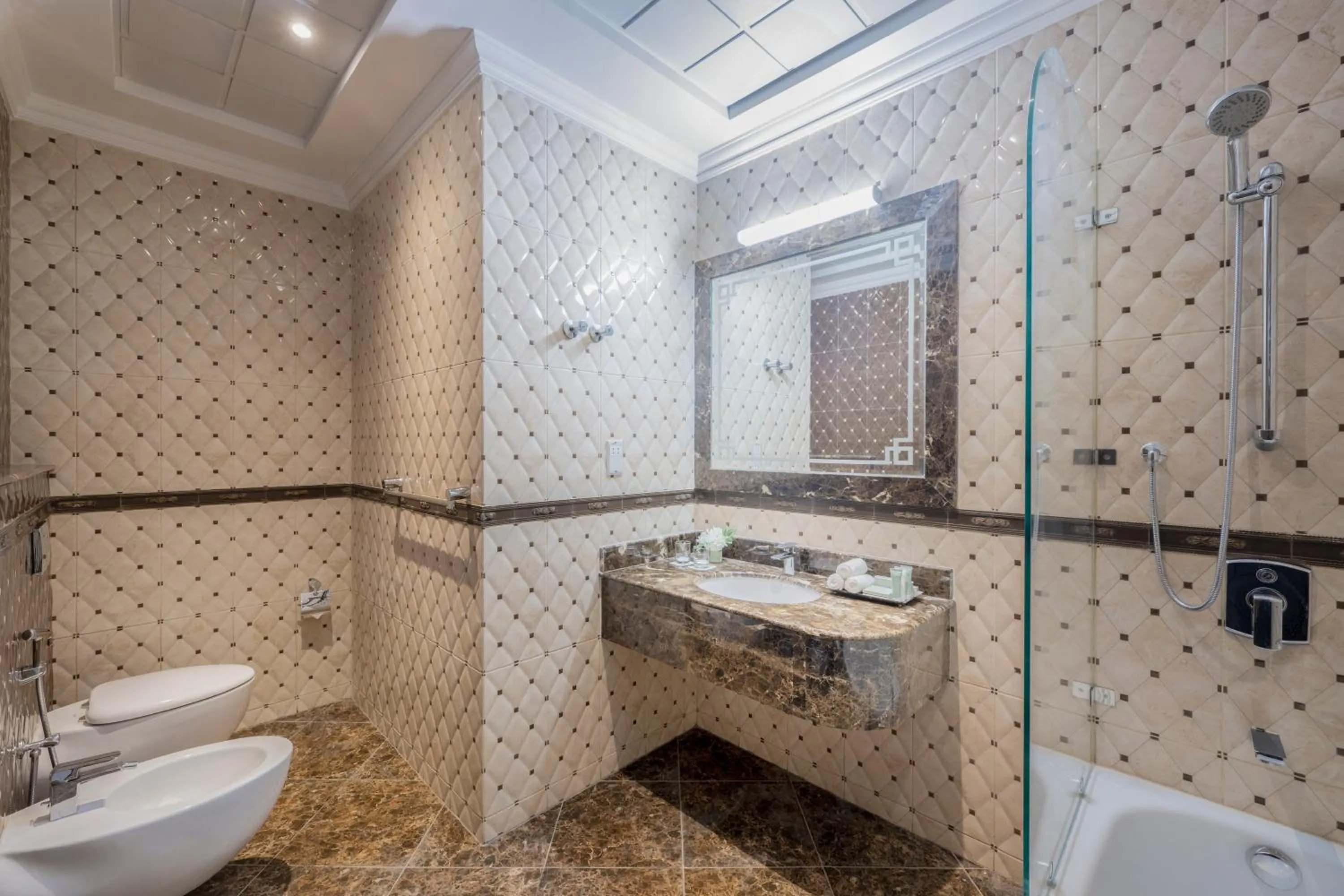 Shower in La Maison Hotel Doha