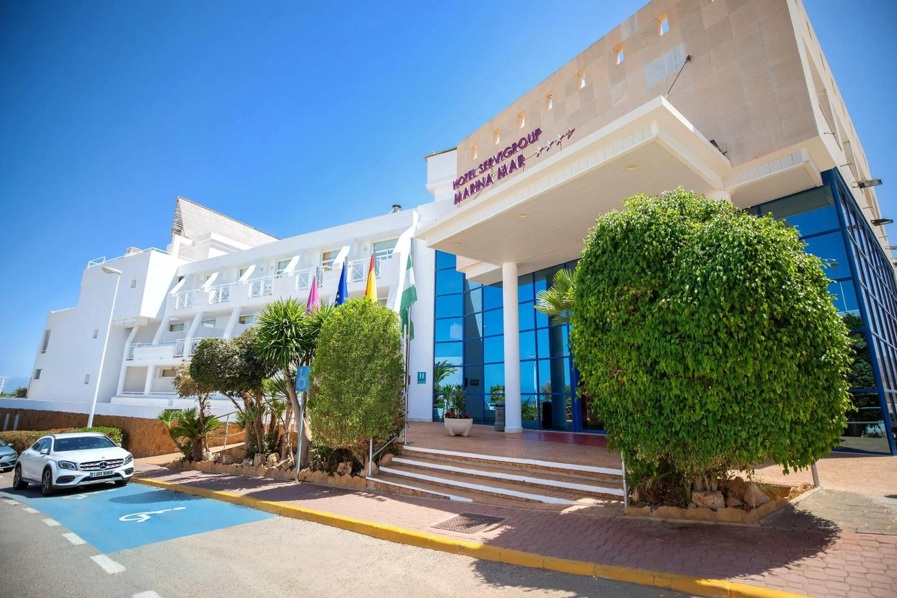 Property building in Hotel Servigroup Marina Mar