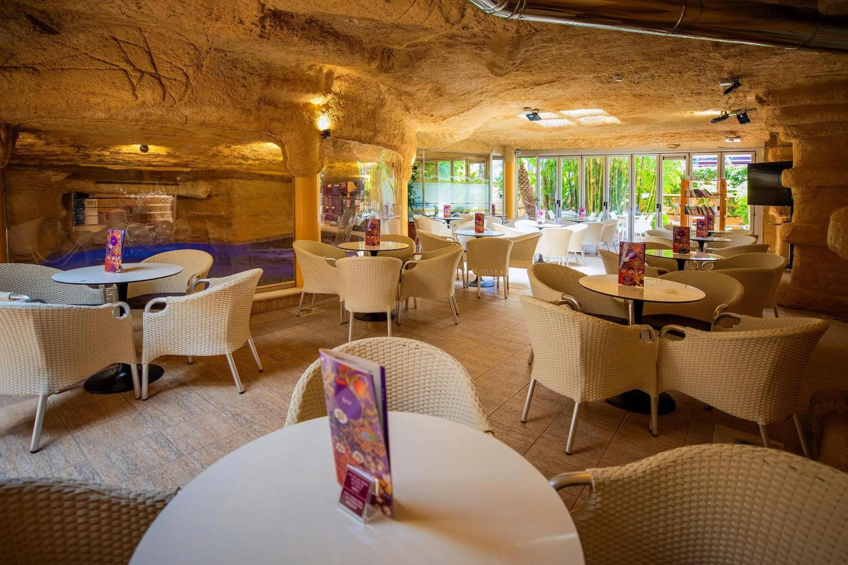 Lounge or bar in Hotel Servigroup Diplomatic 4 Sup