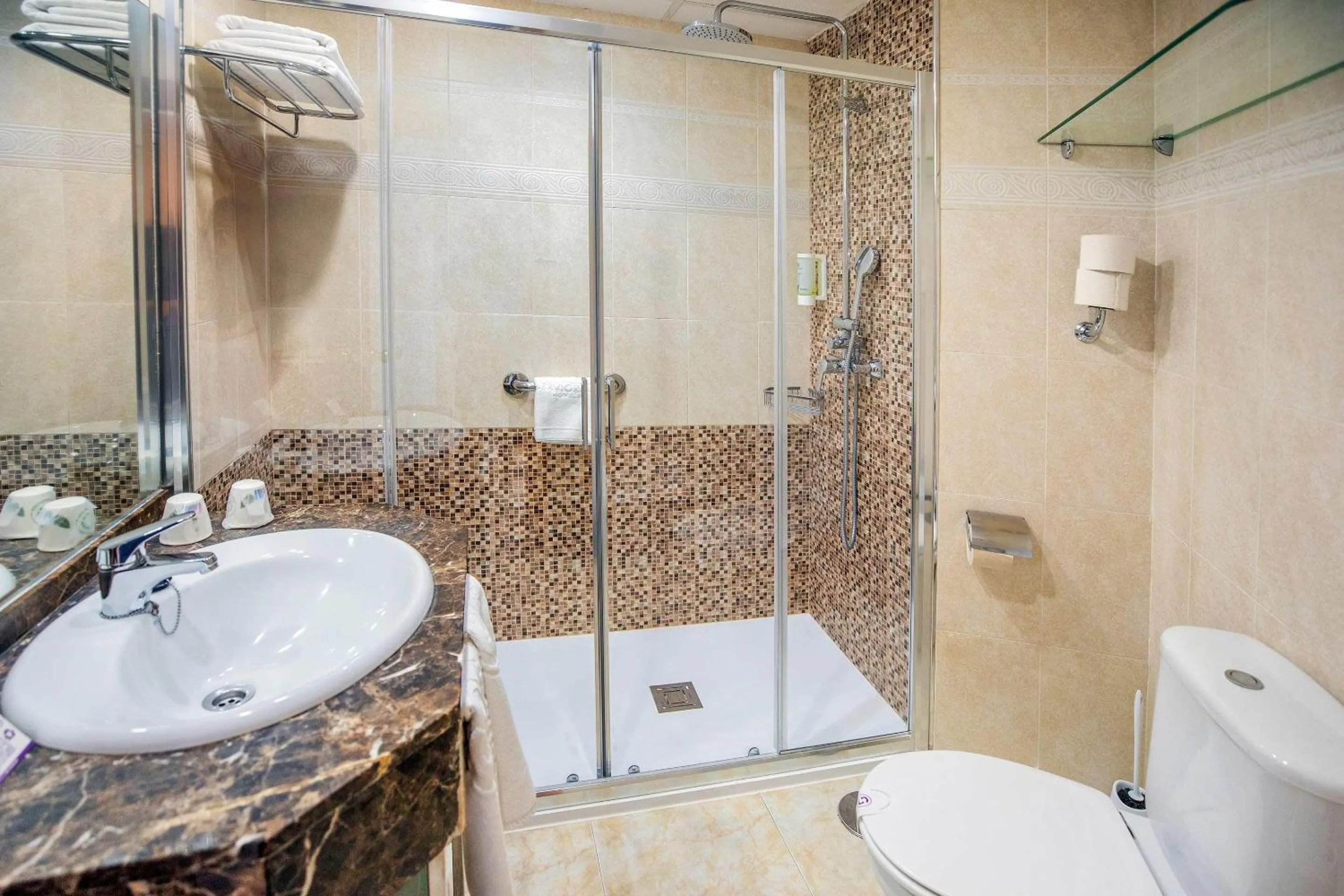 Bathroom in Hotel Servigroup Castilla