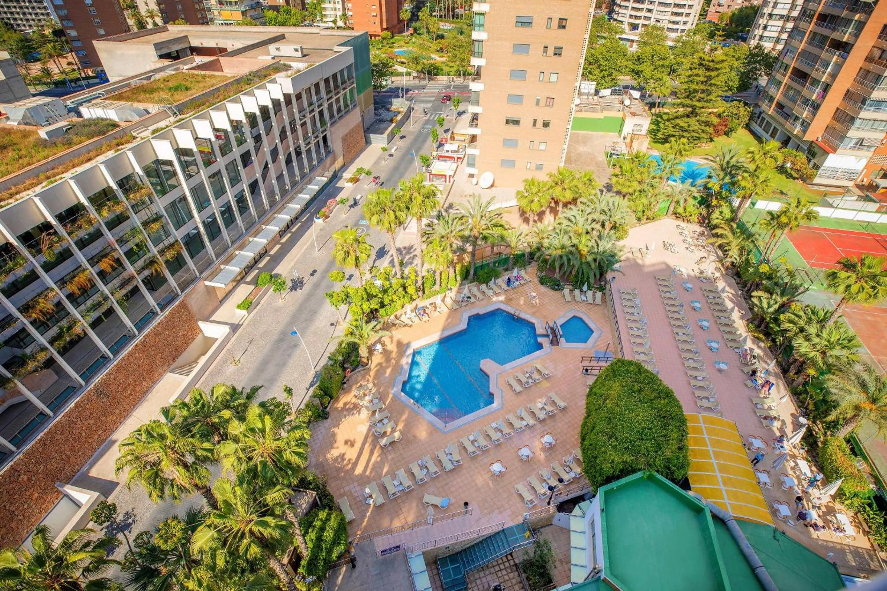 Swimming pool in Hotel Servigroup Castilla