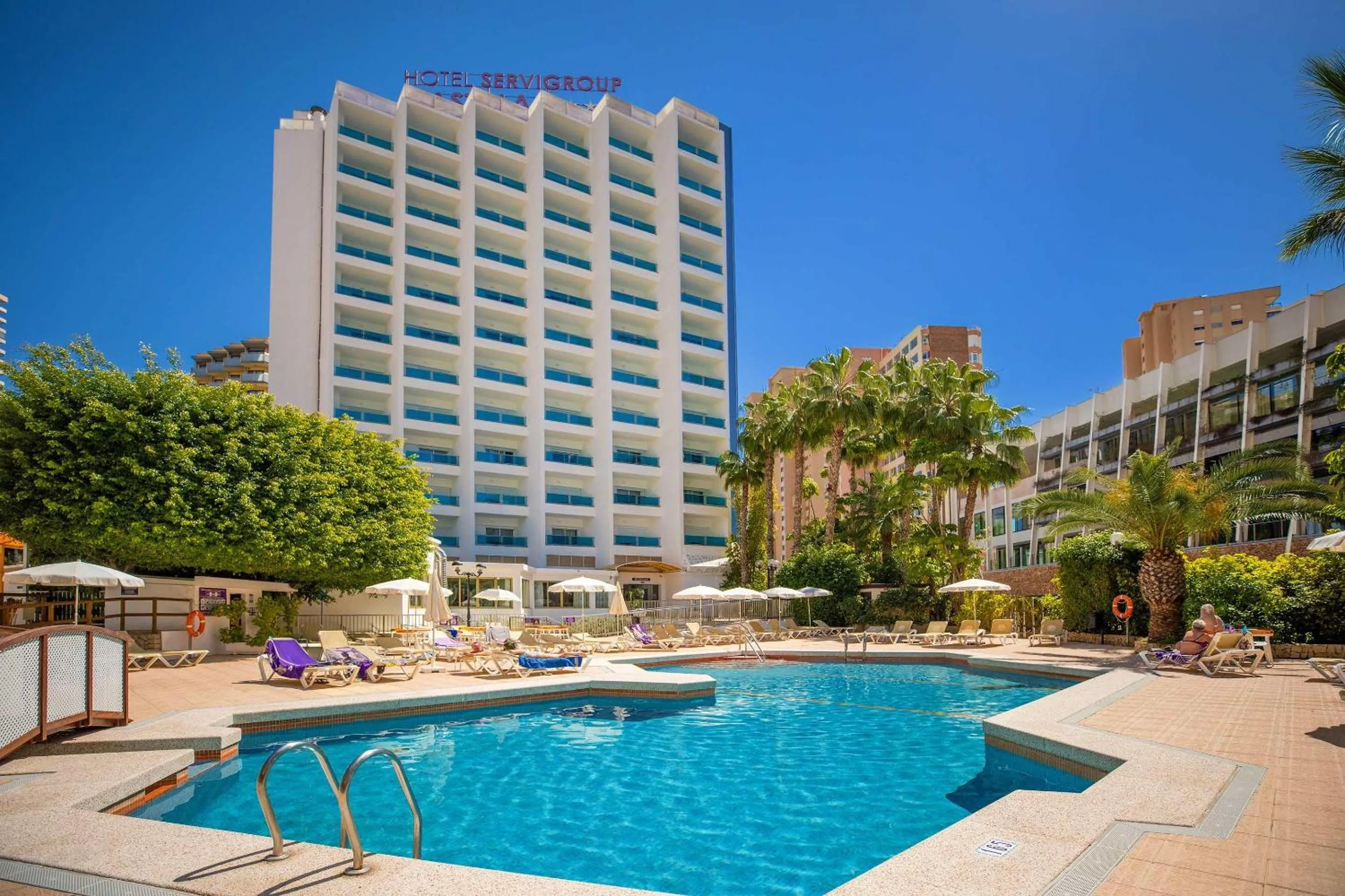 Swimming pool in Hotel Servigroup Castilla