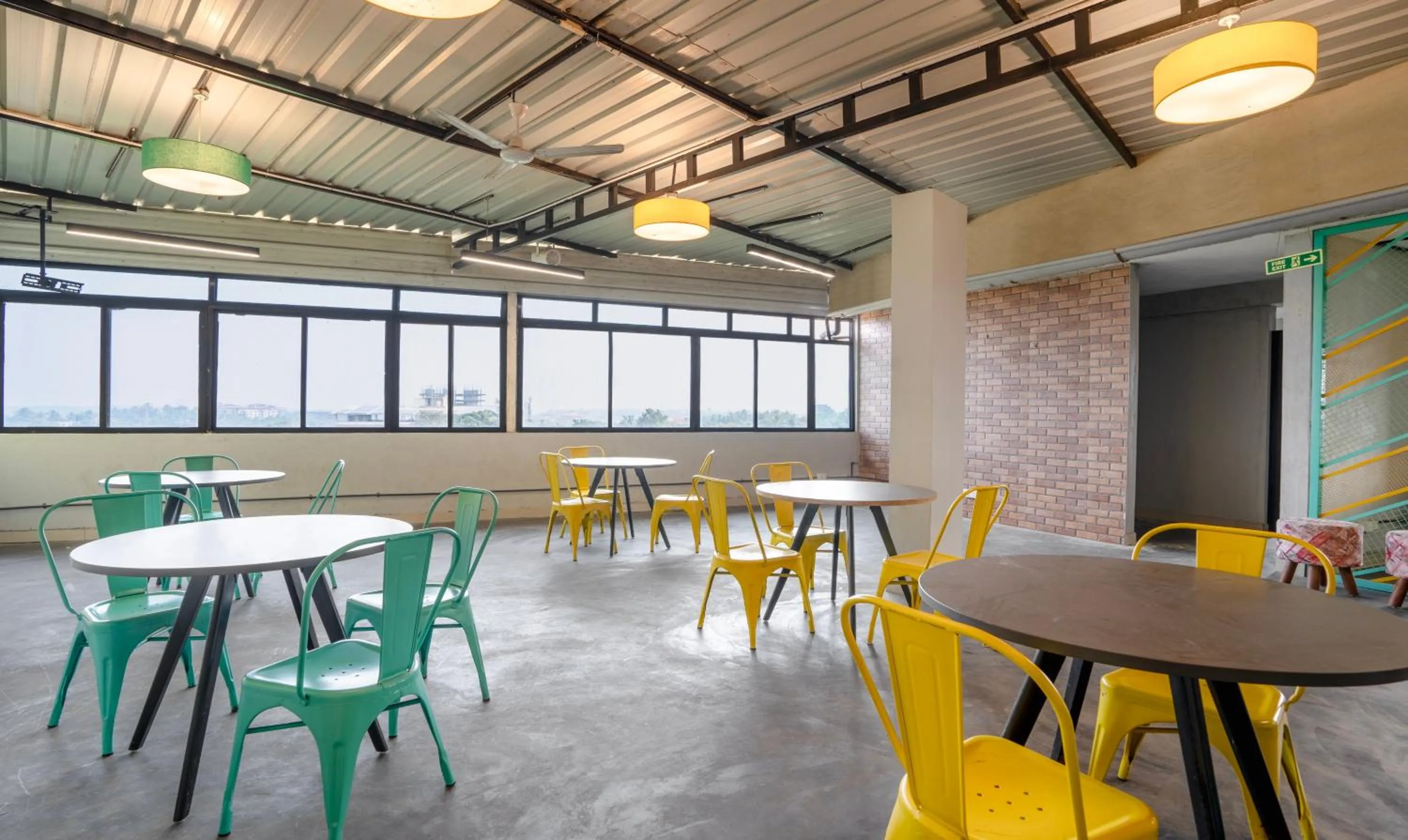 Dining area in Itsy Hotels Vijaya Residency