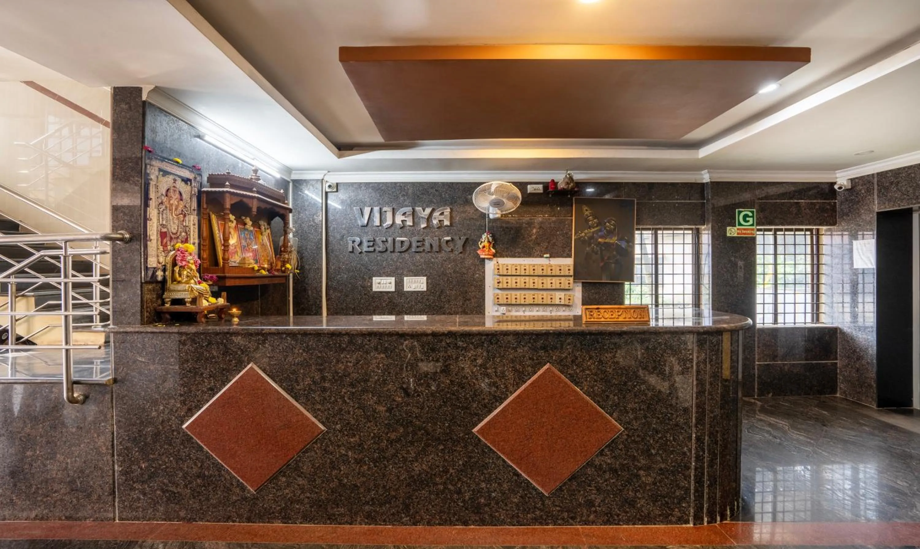 Lobby or reception in Itsy Hotels Vijaya Residency