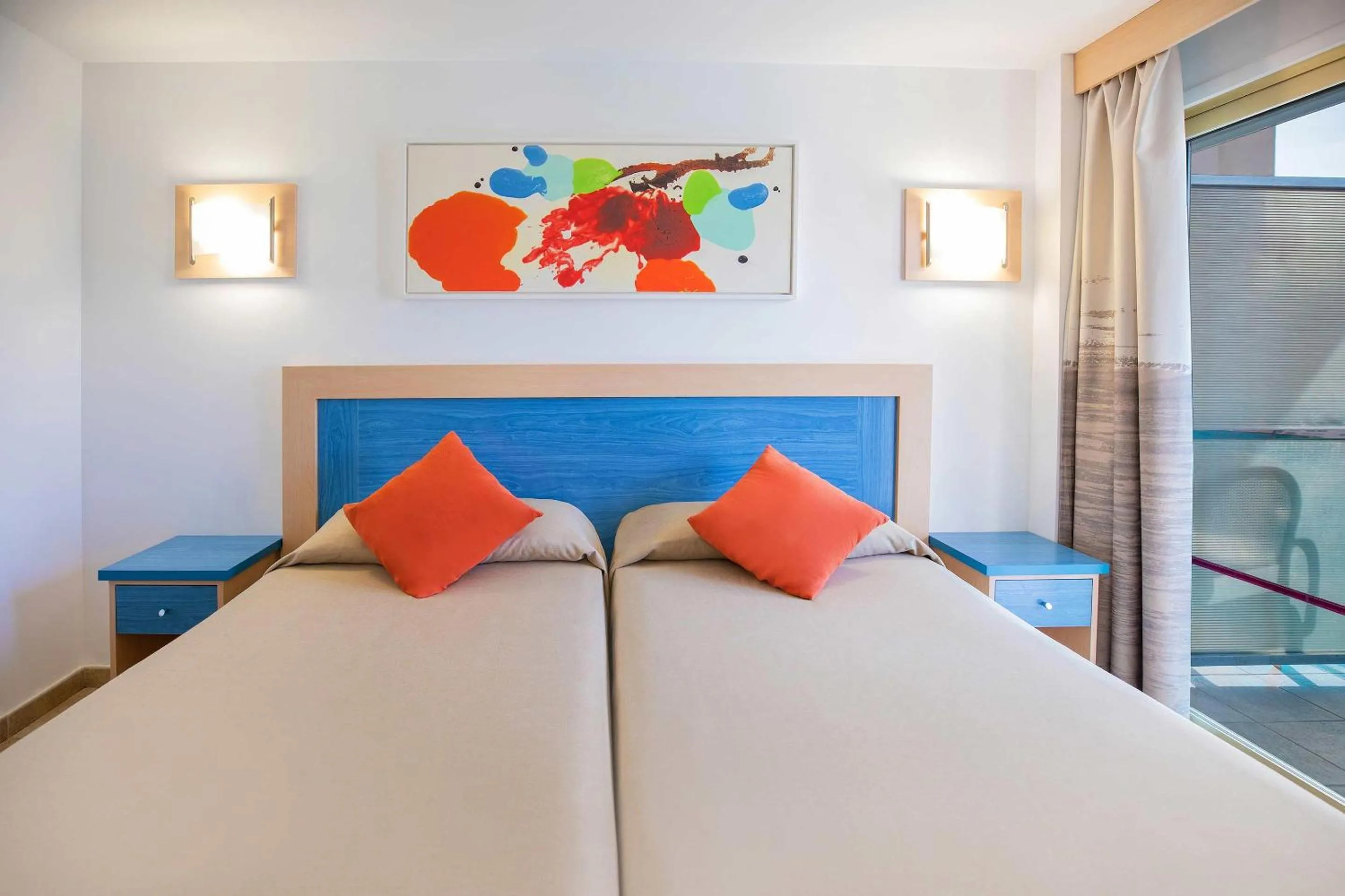 Photo of the whole room, Bed in Hotel Servigroup Nereo