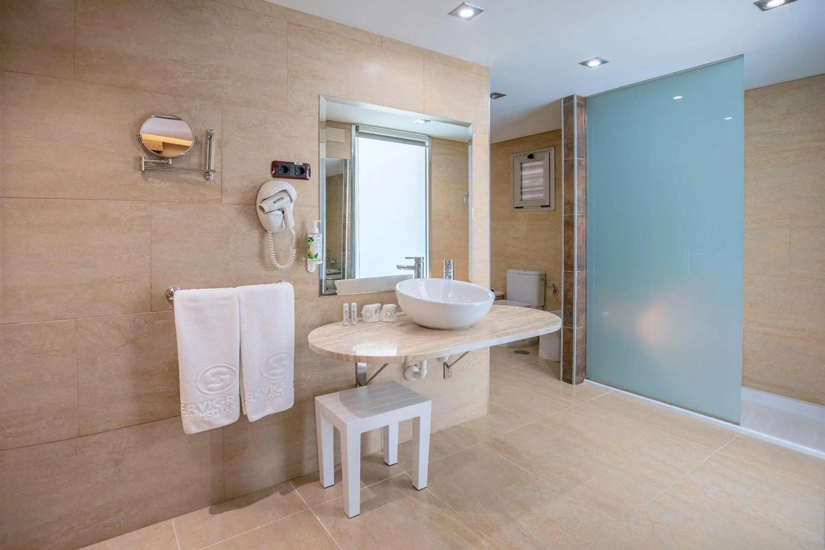 Bathroom in Hotel Servigroup Nereo