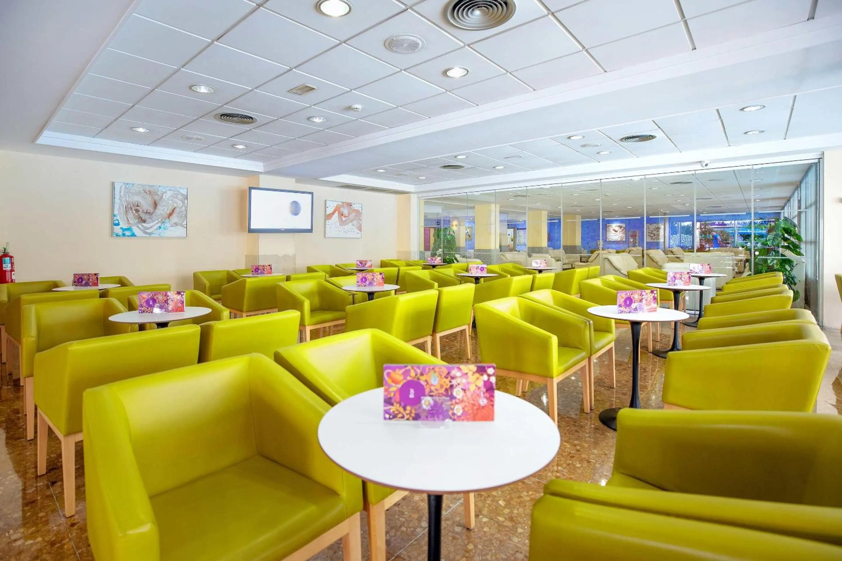 Lounge or bar in Hotel Servigroup Nereo