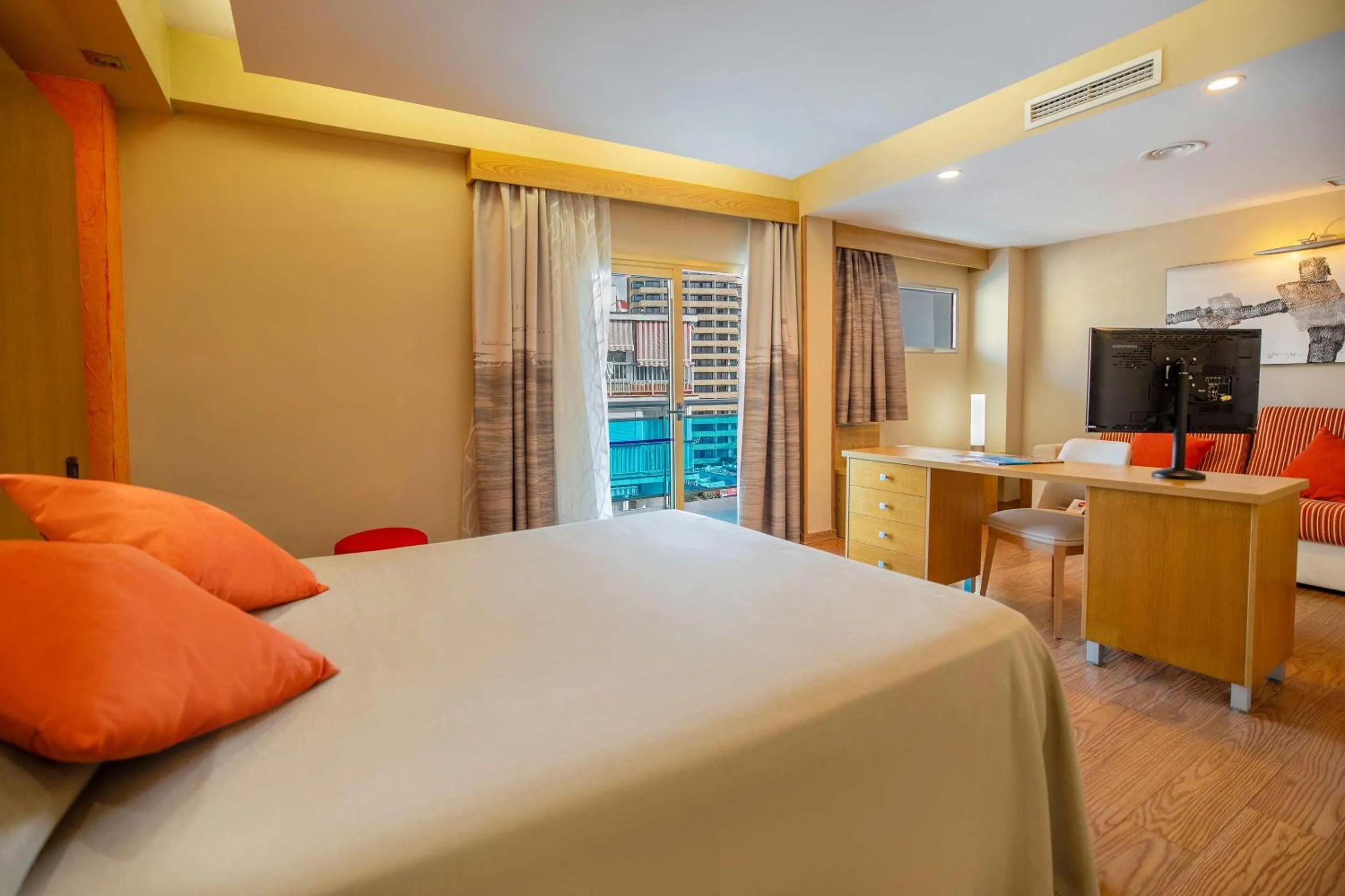 Photo of the whole room, Bed in Hotel Servigroup Nereo