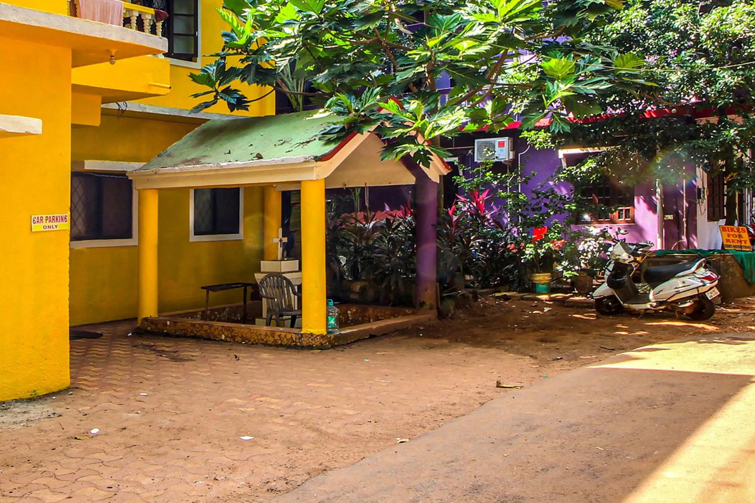 Facade/entrance in SPOT ON S.k Guest House