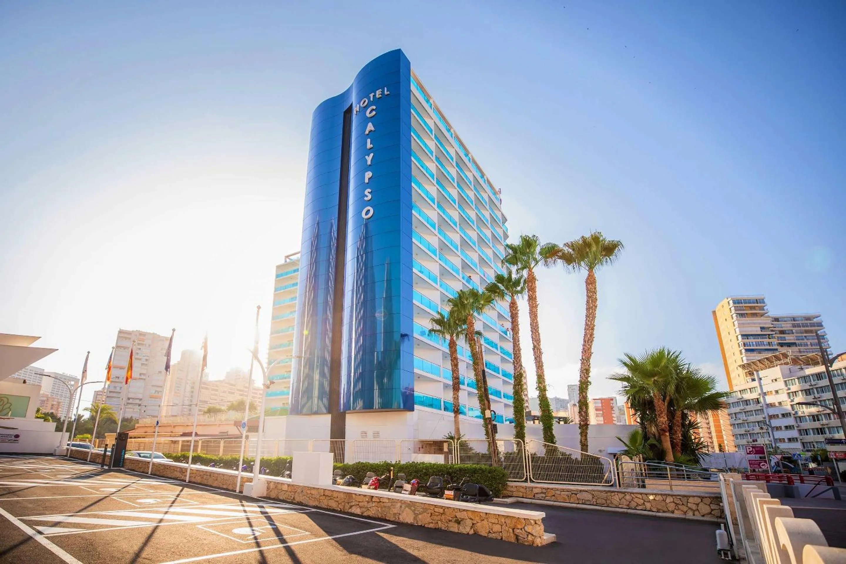 Property building in Hotel Servigroup Calypso