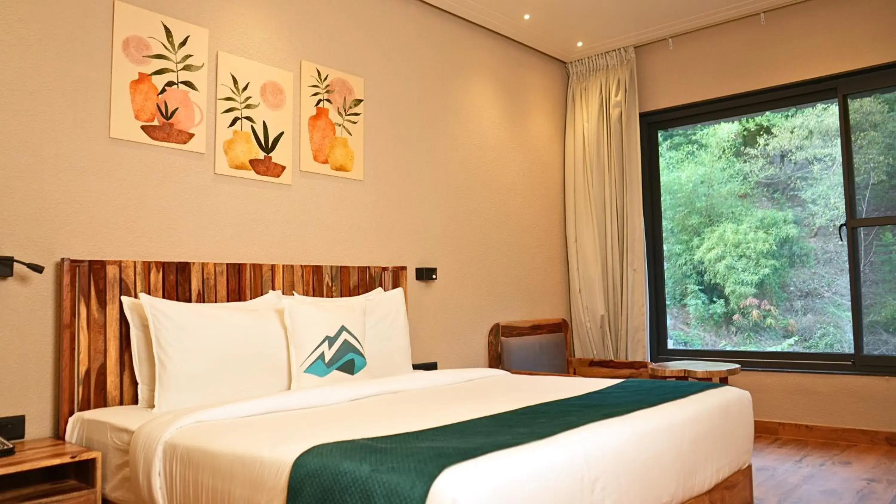 Superior King Room in The Divine Hills Resort Superior King Room in The Divine Hills Resort