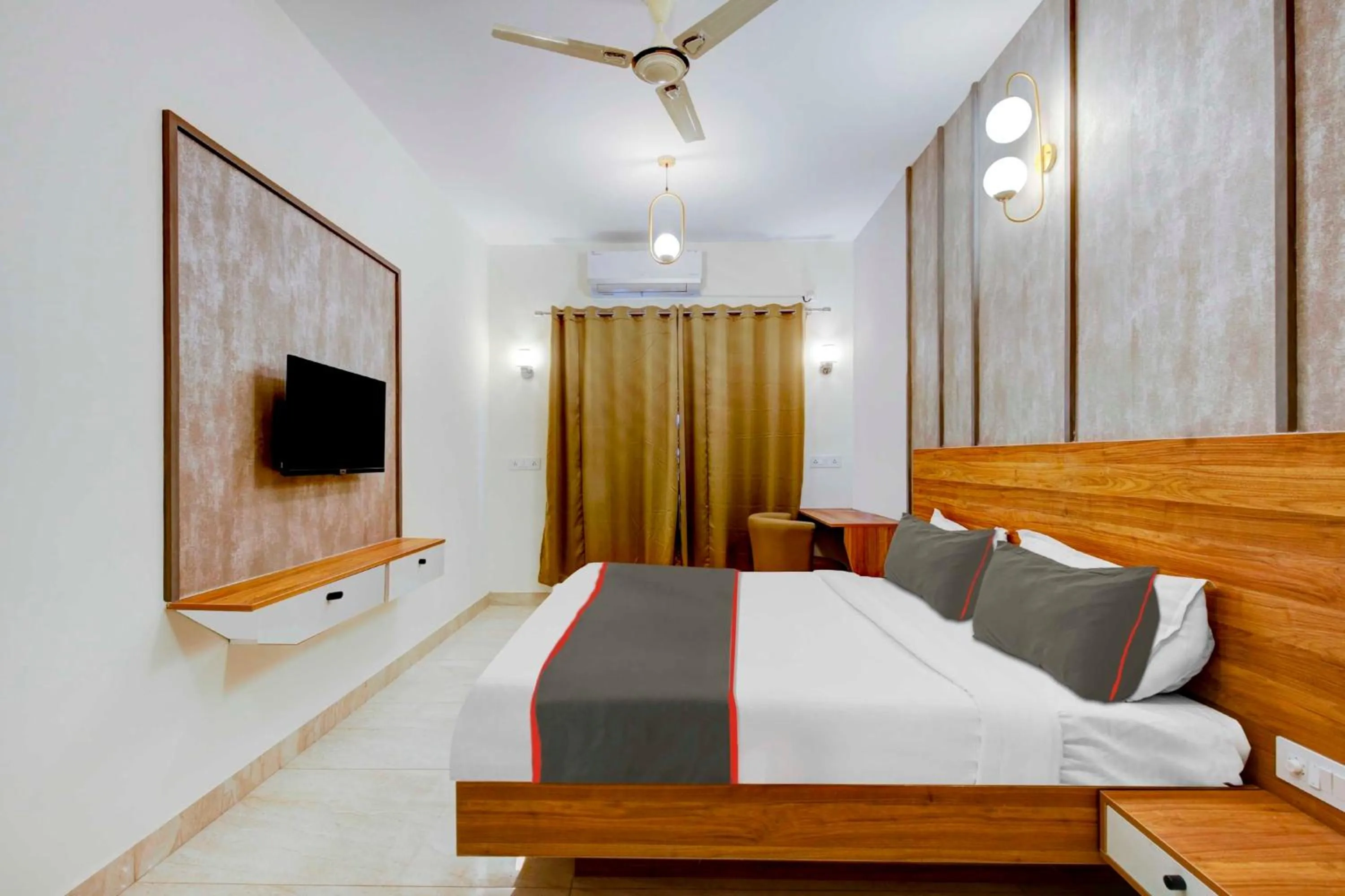 Bedroom, Bed in Super Collection O Royal Elevar